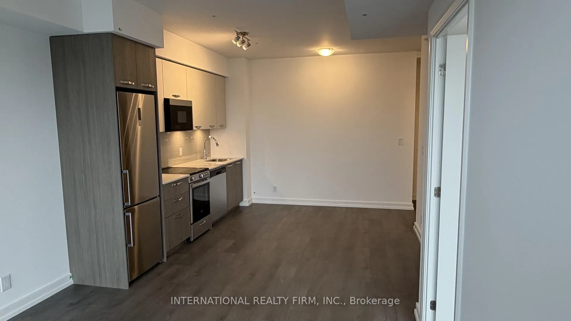 Photo 3 of Unit 2612, 75 James Street, Hamilton, Corktown — HOMEH