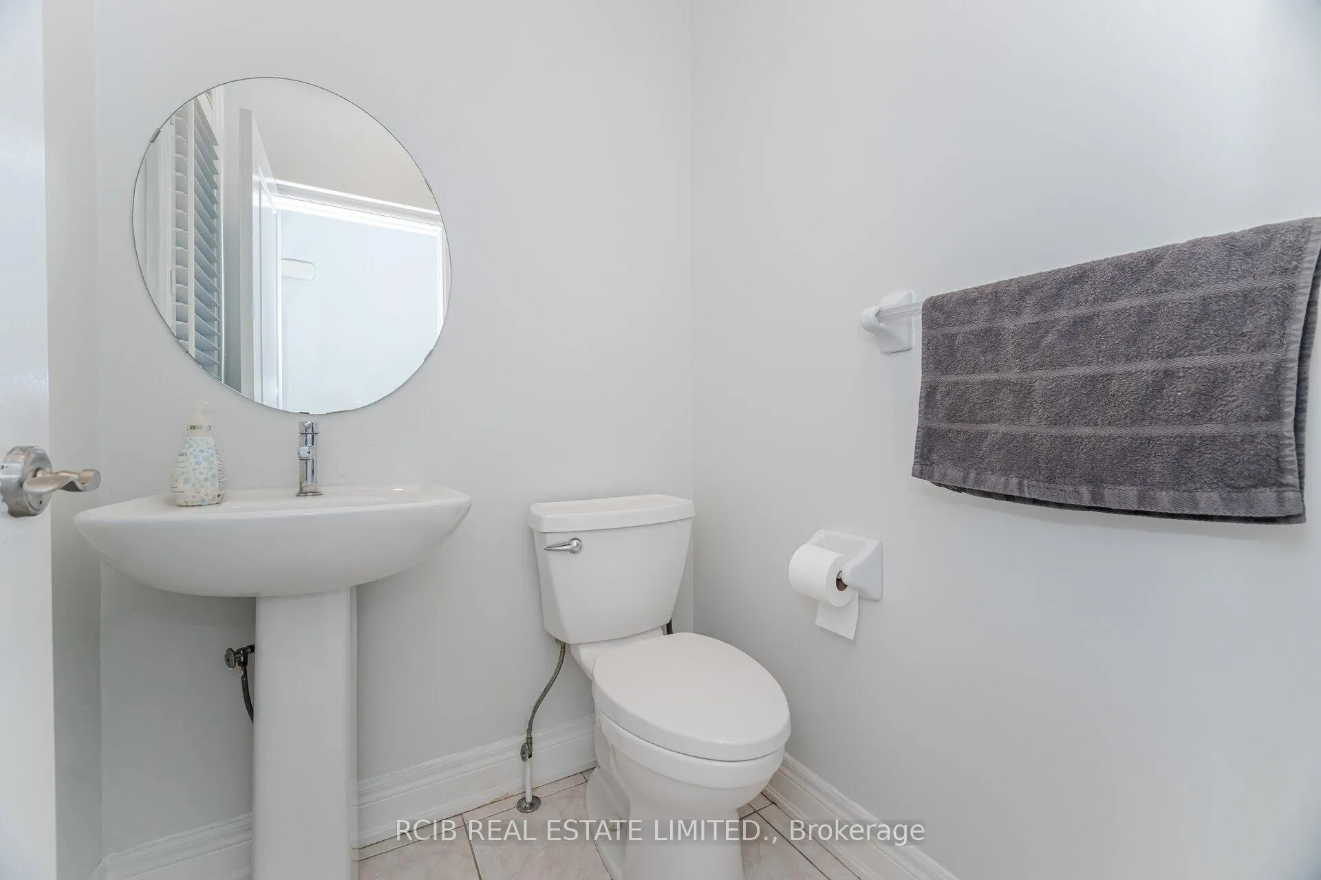 Photo 17 of 27 Blackstone River Drive, Brampton, Sandringham-Wellington North — HOMEH