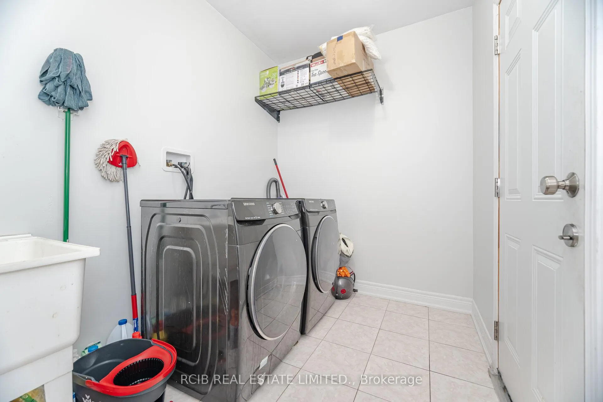 Photo 18 of 27 Blackstone River Drive, Brampton, Sandringham-Wellington North — HOMEH