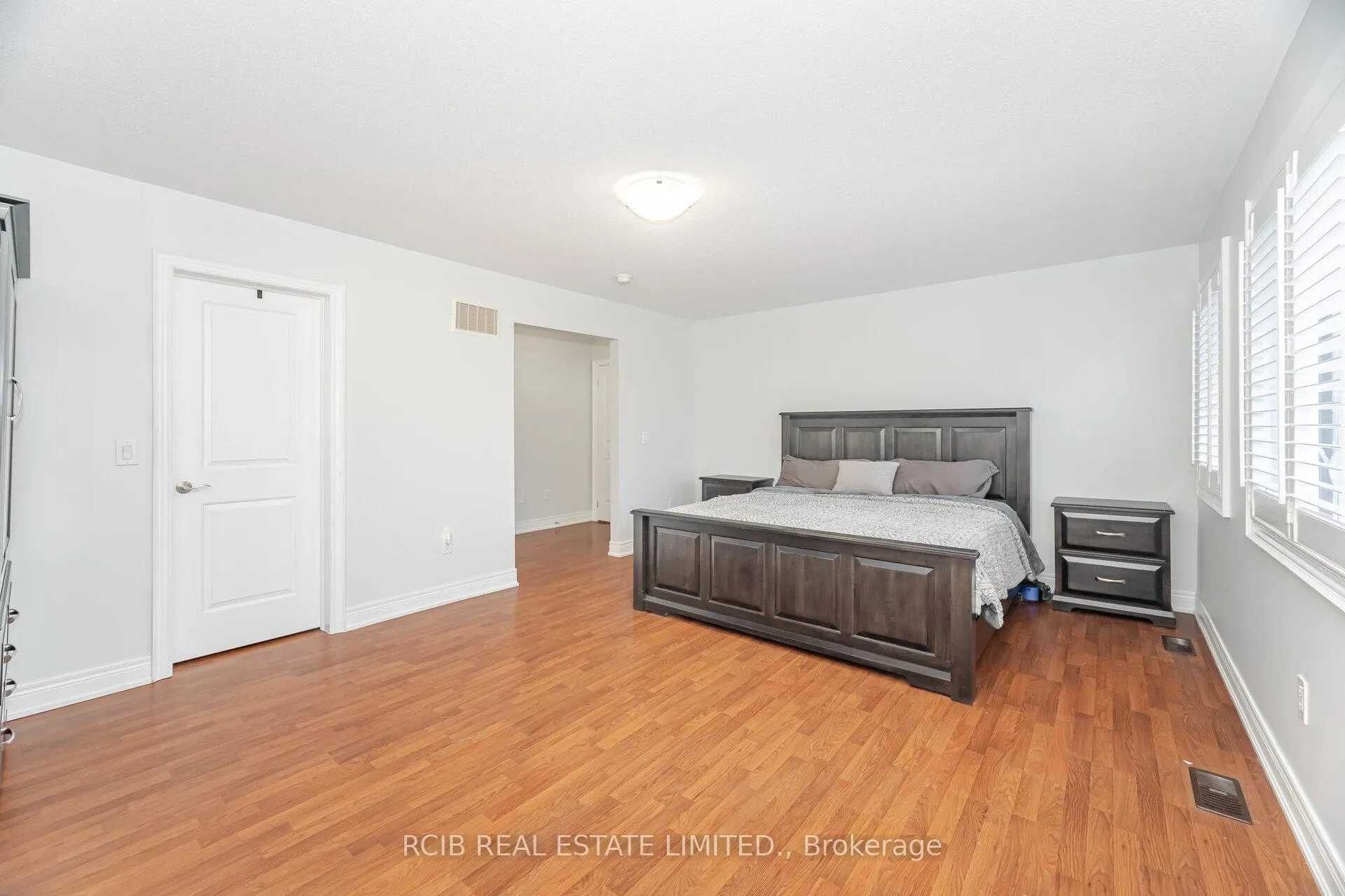 Photo 22 of 27 Blackstone River Drive, Brampton, Sandringham-Wellington North — HOMEH
