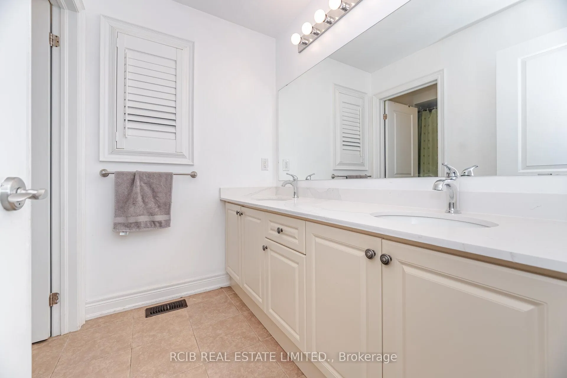 Photo 33 of 27 Blackstone River Drive, Brampton, Sandringham-Wellington North — HOMEH