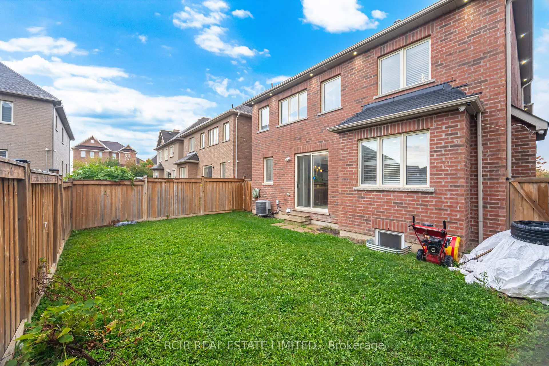 Photo 47 of 27 Blackstone River Drive, Brampton, Sandringham-Wellington North — HOMEH