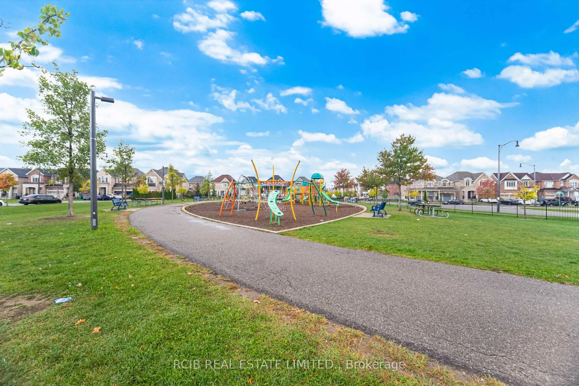 Photo 50 of 27 Blackstone River Drive, Brampton, Sandringham-Wellington North — HOMEH