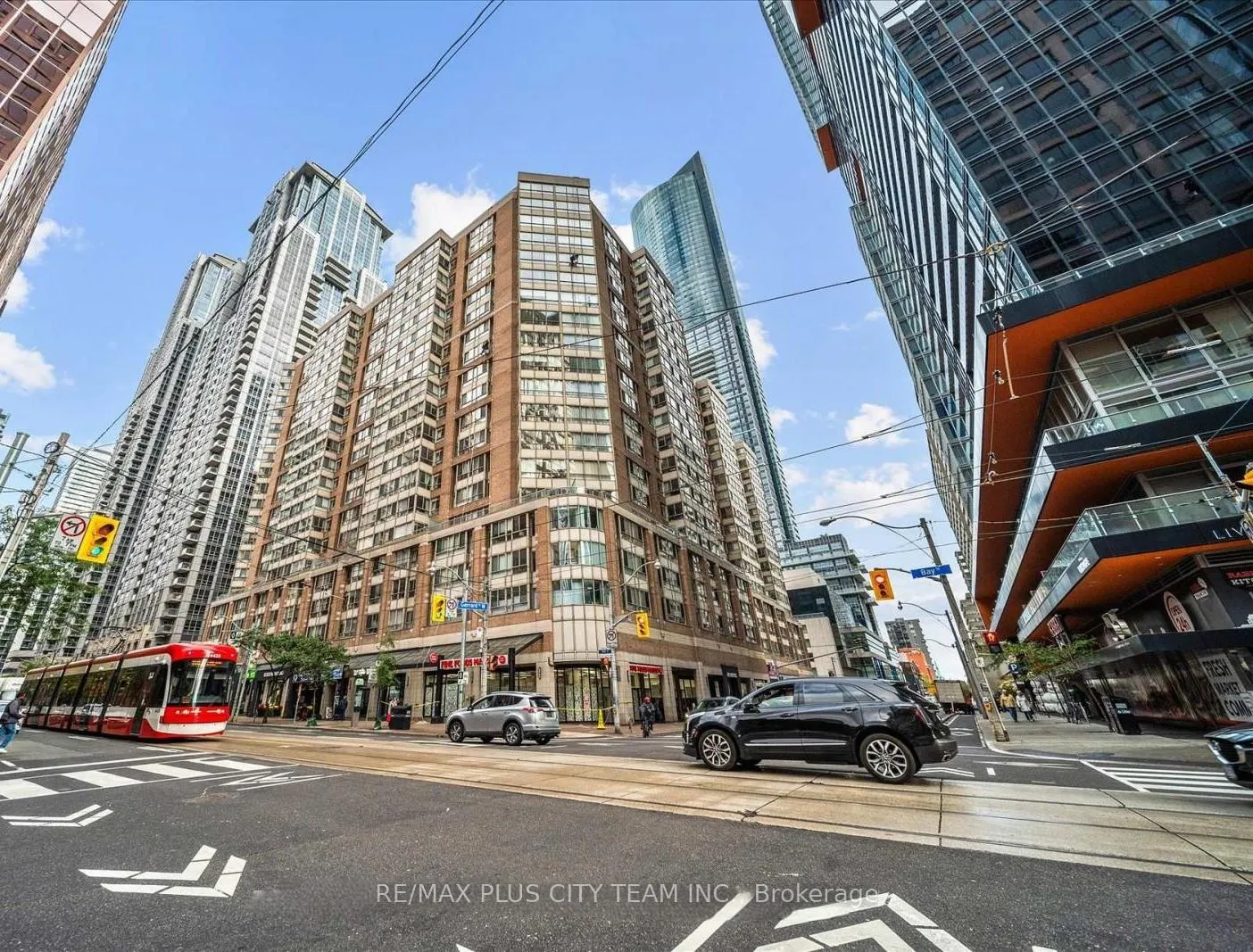 Front of Unit 708, 717 Bay Street