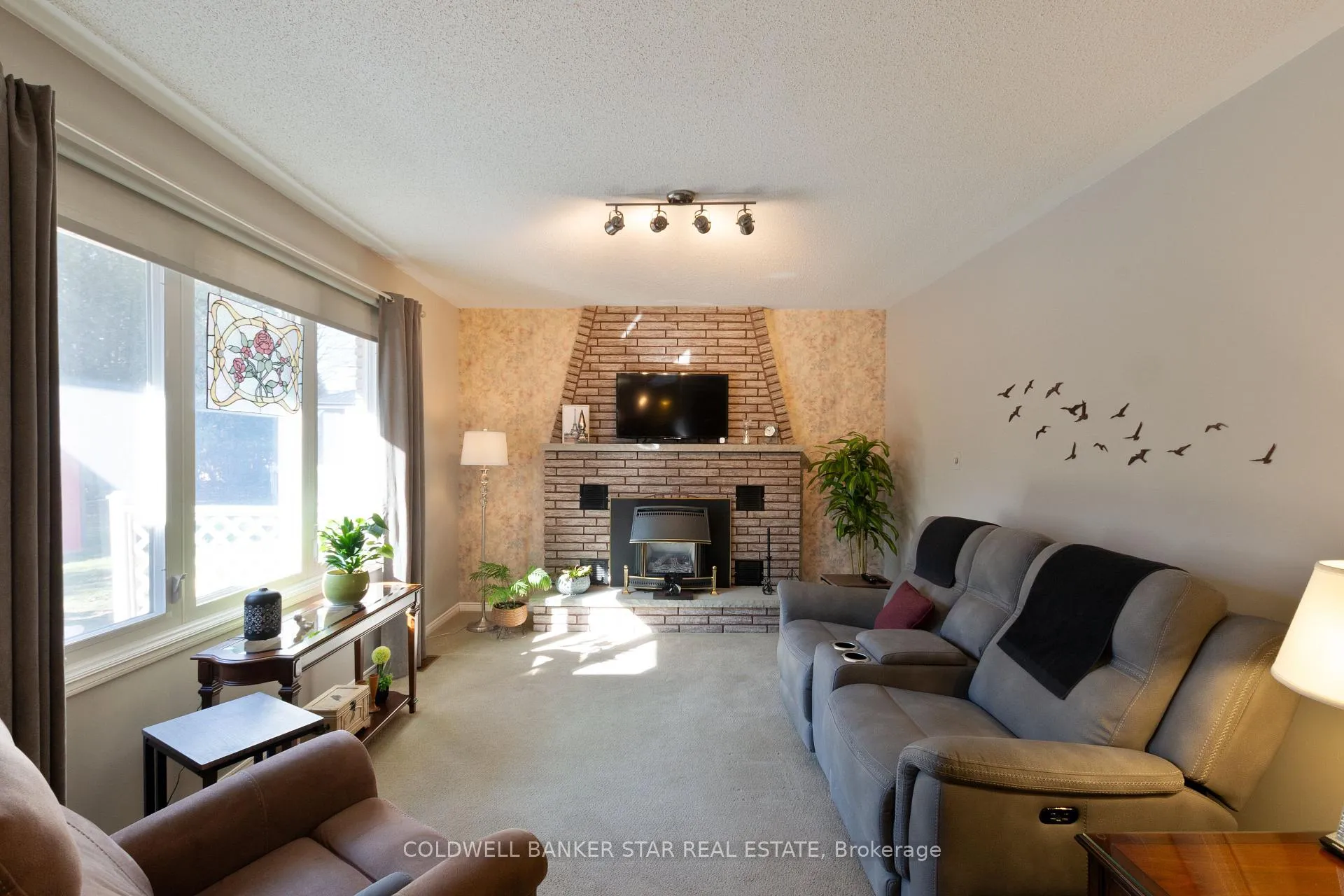 Photo 24 of 12 Treadwell Street, Aylmer — HOMEH
