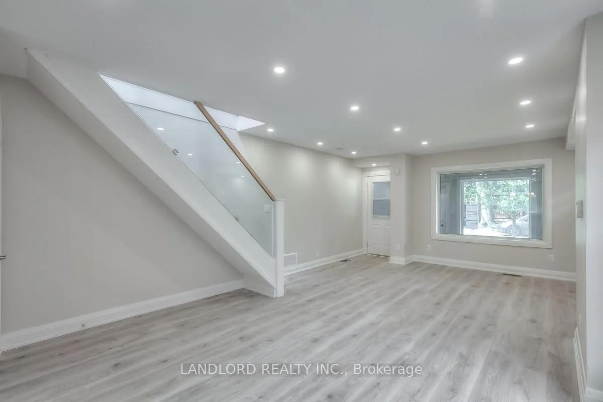 Photo 6 of Unit Main, 153 Gainsborough Road, Toronto, Woodbine Corridor — HOMEH