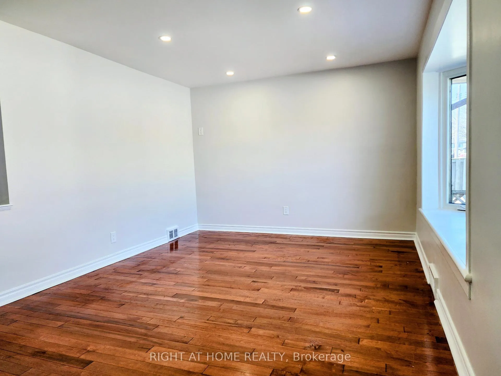 Photo 8 of 17 Reddins Road, Scarborough, Wexford-Maryvale — HOMEH