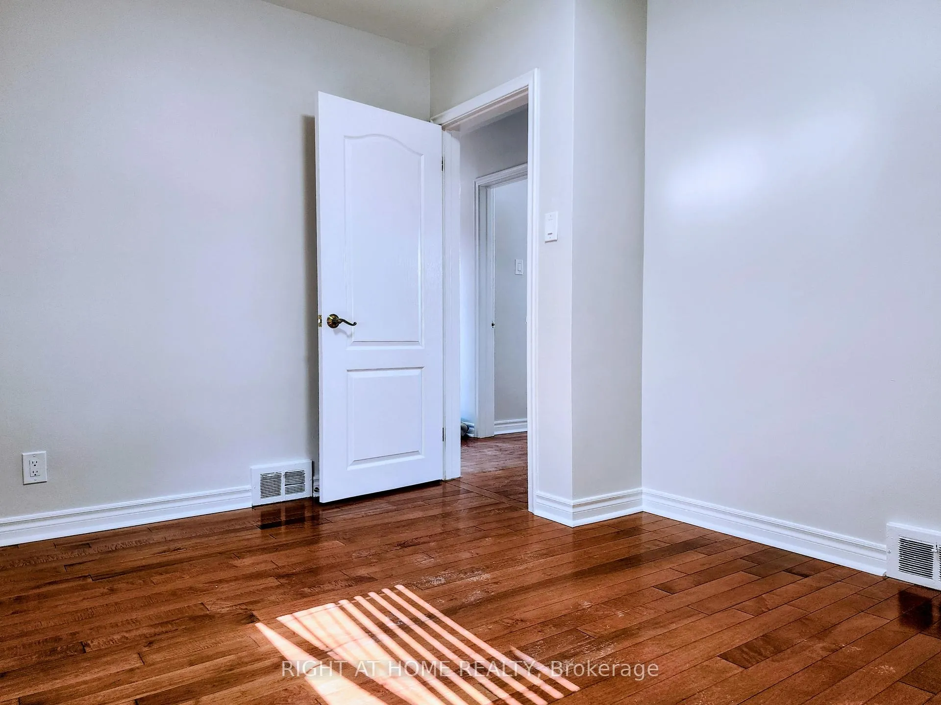 Photo 12 of 17 Reddins Road, Scarborough, Wexford-Maryvale — HOMEH