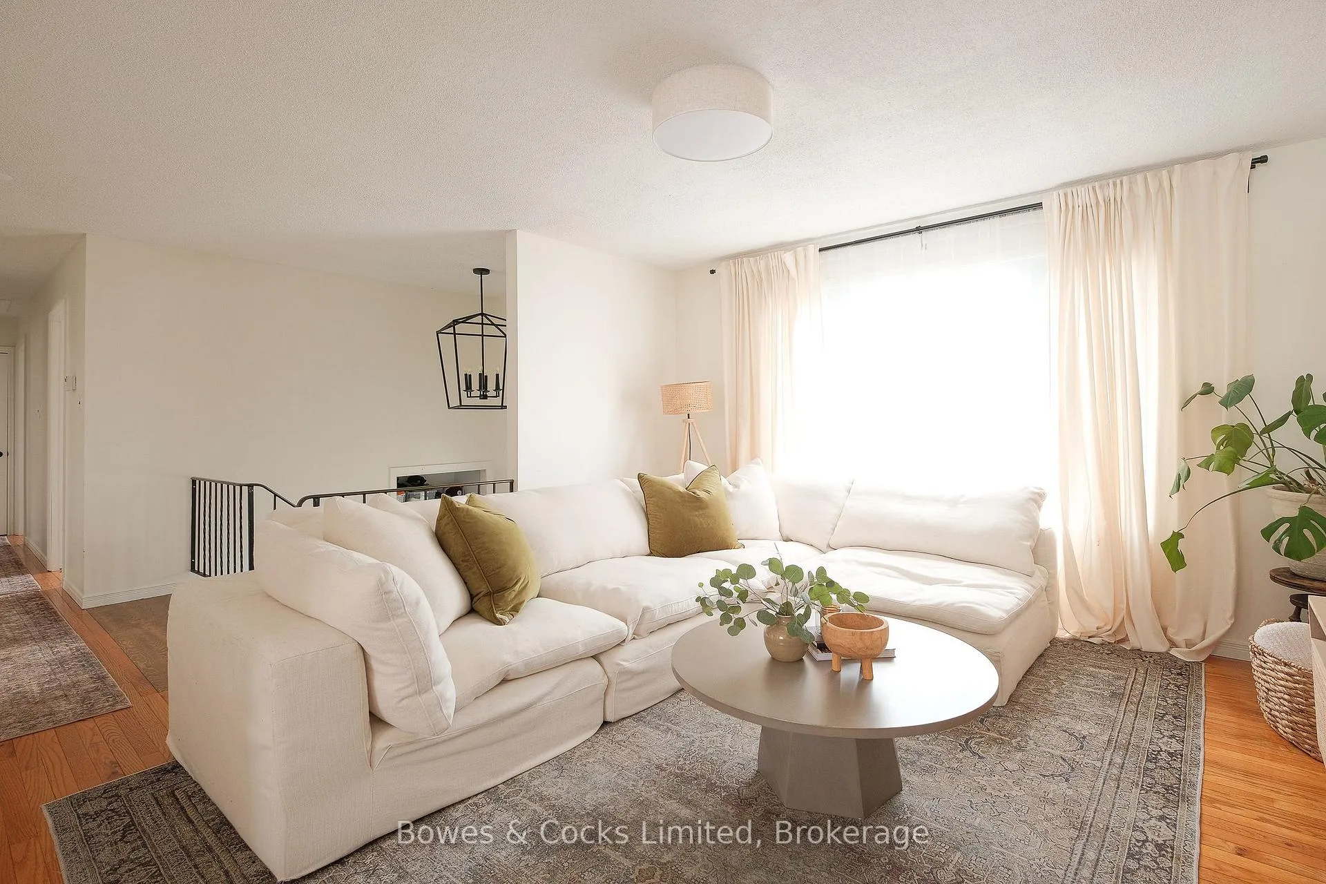 Photo 7 of 1712 Redwood Drive, Peterborough, Monaghan Ward 2 — HOMEH
