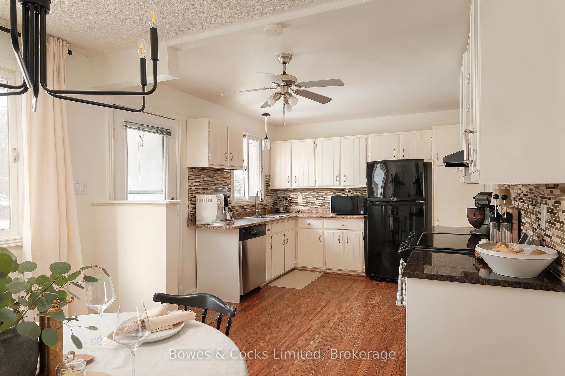 Photo 10 of 1712 Redwood Drive, Peterborough, Monaghan Ward 2 — HOMEH
