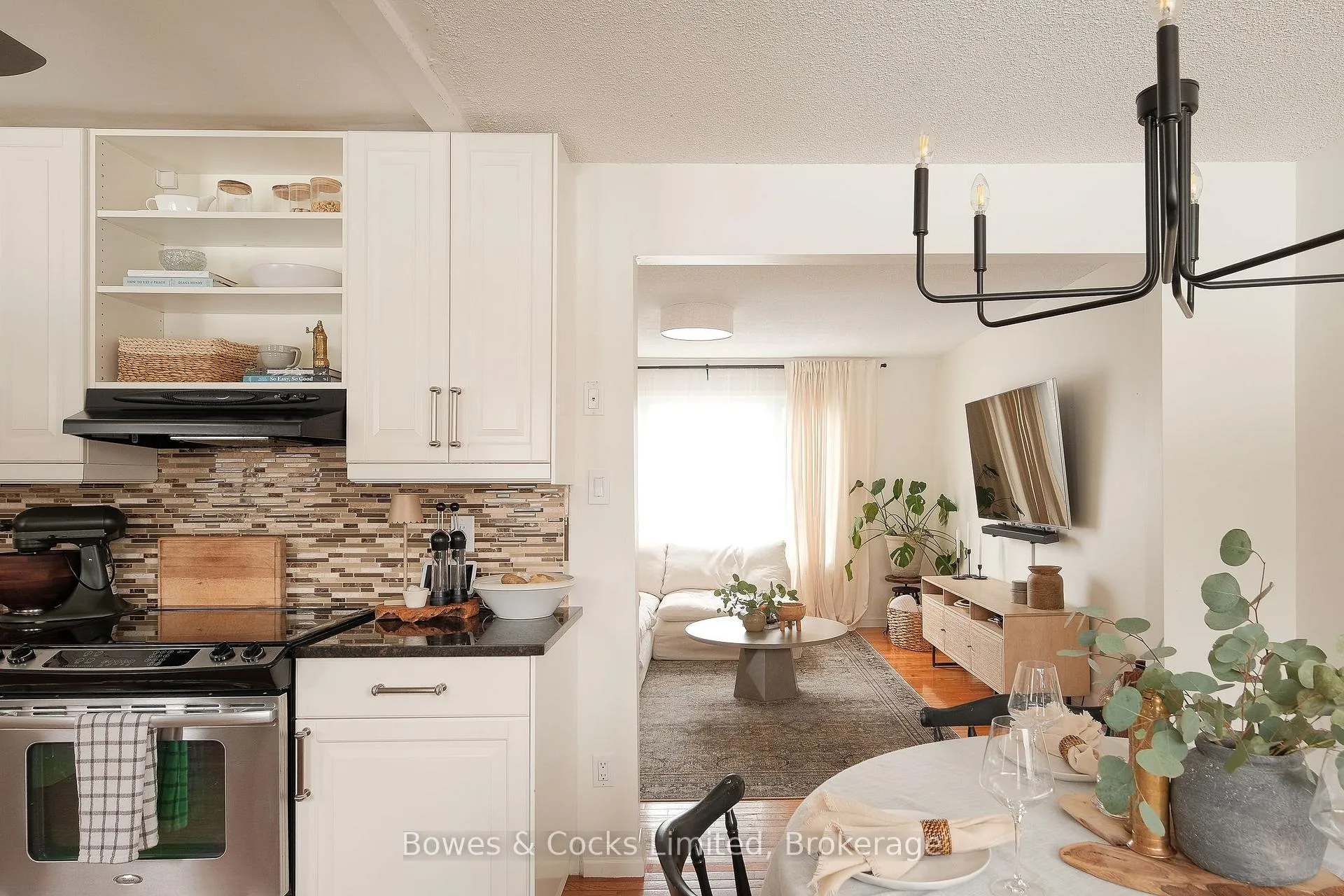 Photo 11 of 1712 Redwood Drive, Peterborough, Monaghan Ward 2 — HOMEH
