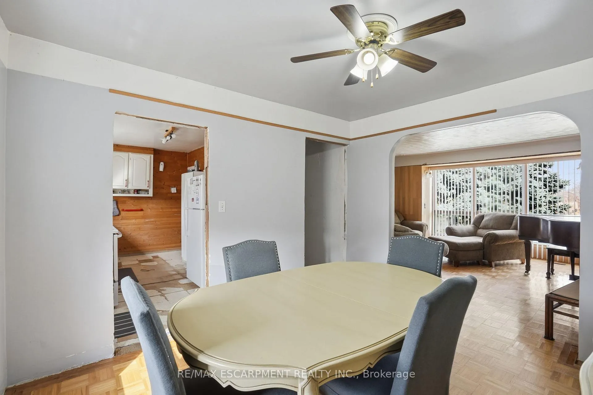 Photo 16 of 560 Stone Church Road E, Hamilton, Butler — HOMEH