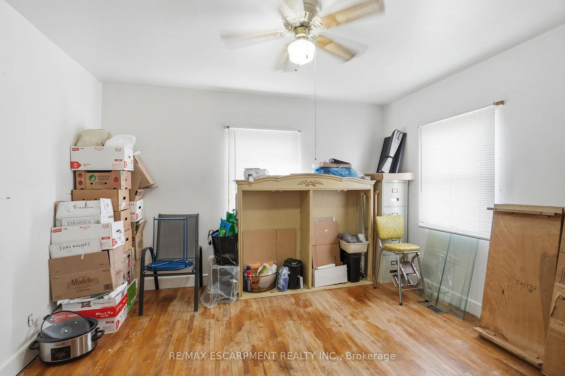 Photo 18 of 560 Stone Church Road E, Hamilton, Butler — HOMEH