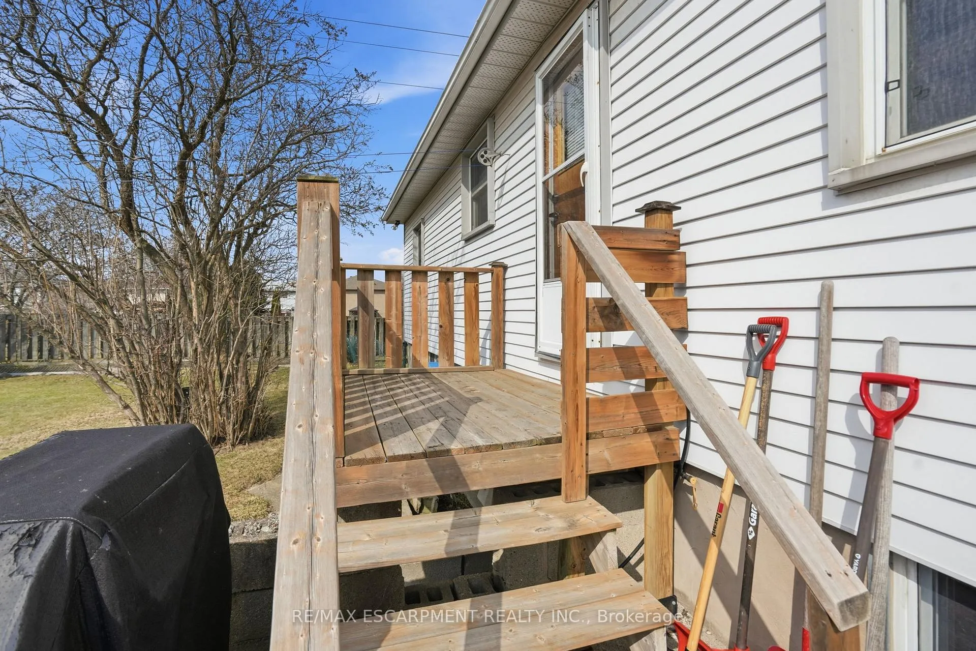 Photo 31 of 560 Stone Church Road E, Hamilton, Butler — HOMEH