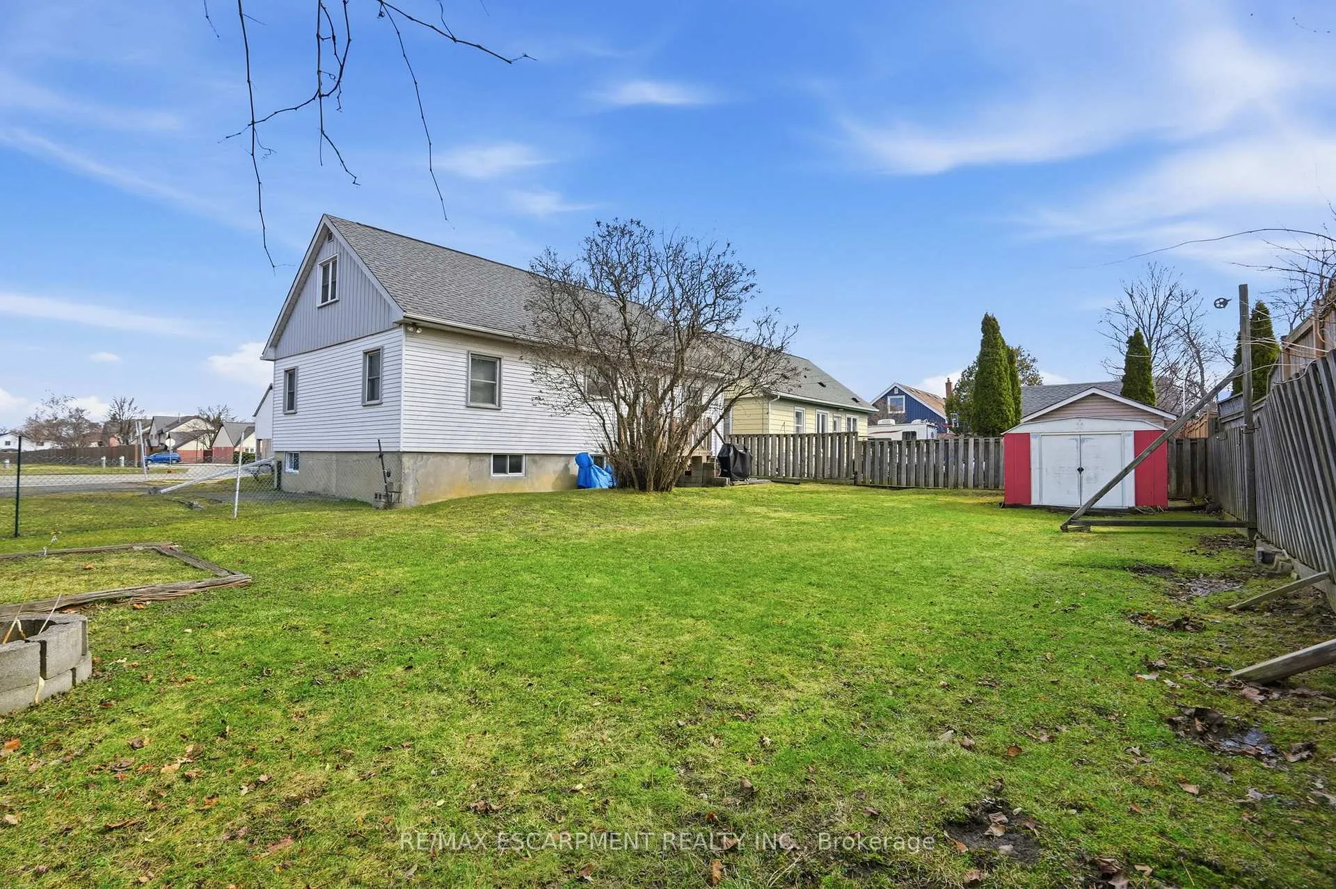 Photo 36 of 560 Stone Church Road E, Hamilton, Butler — HOMEH