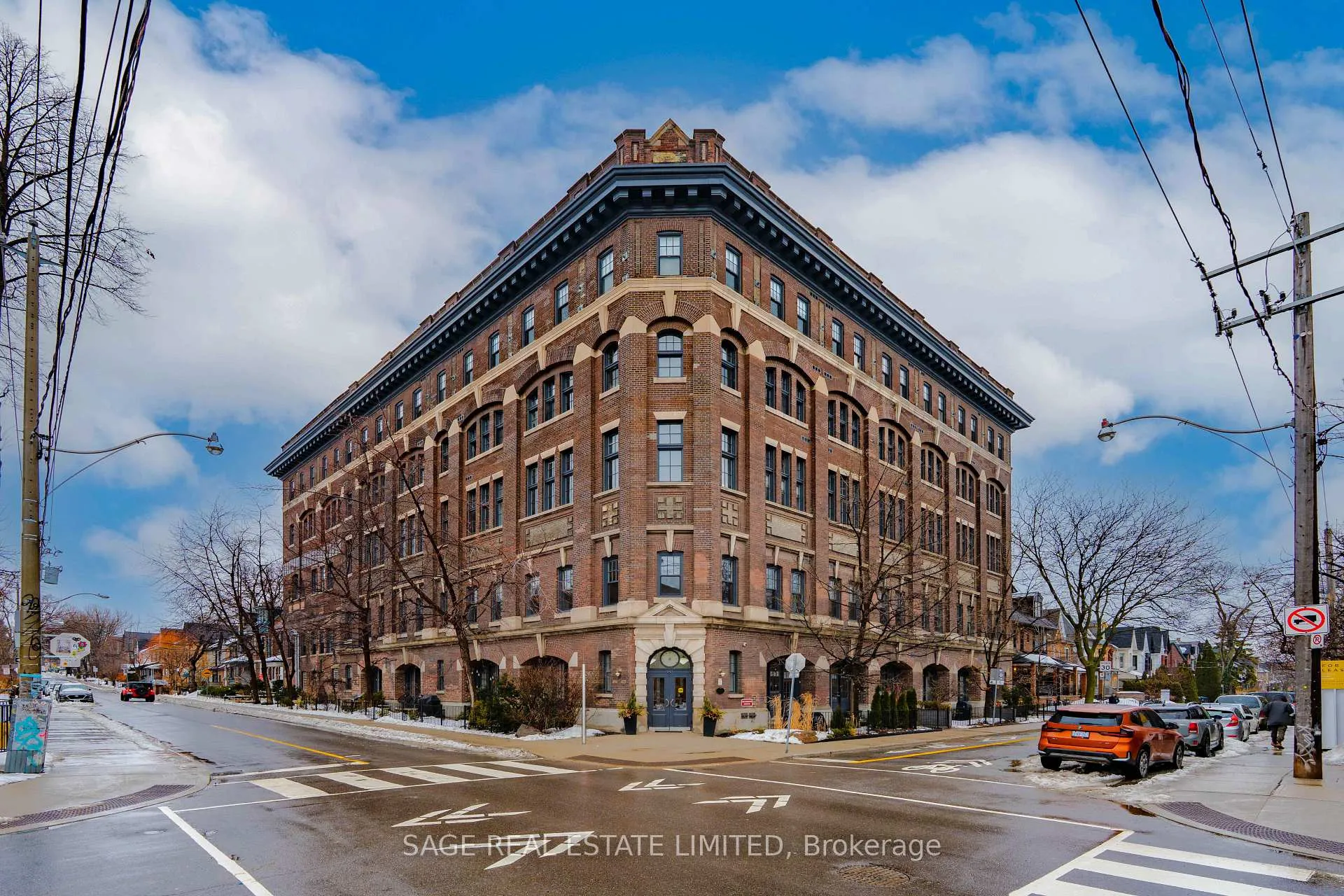Front of Unit 417, 183 Dovercourt Road