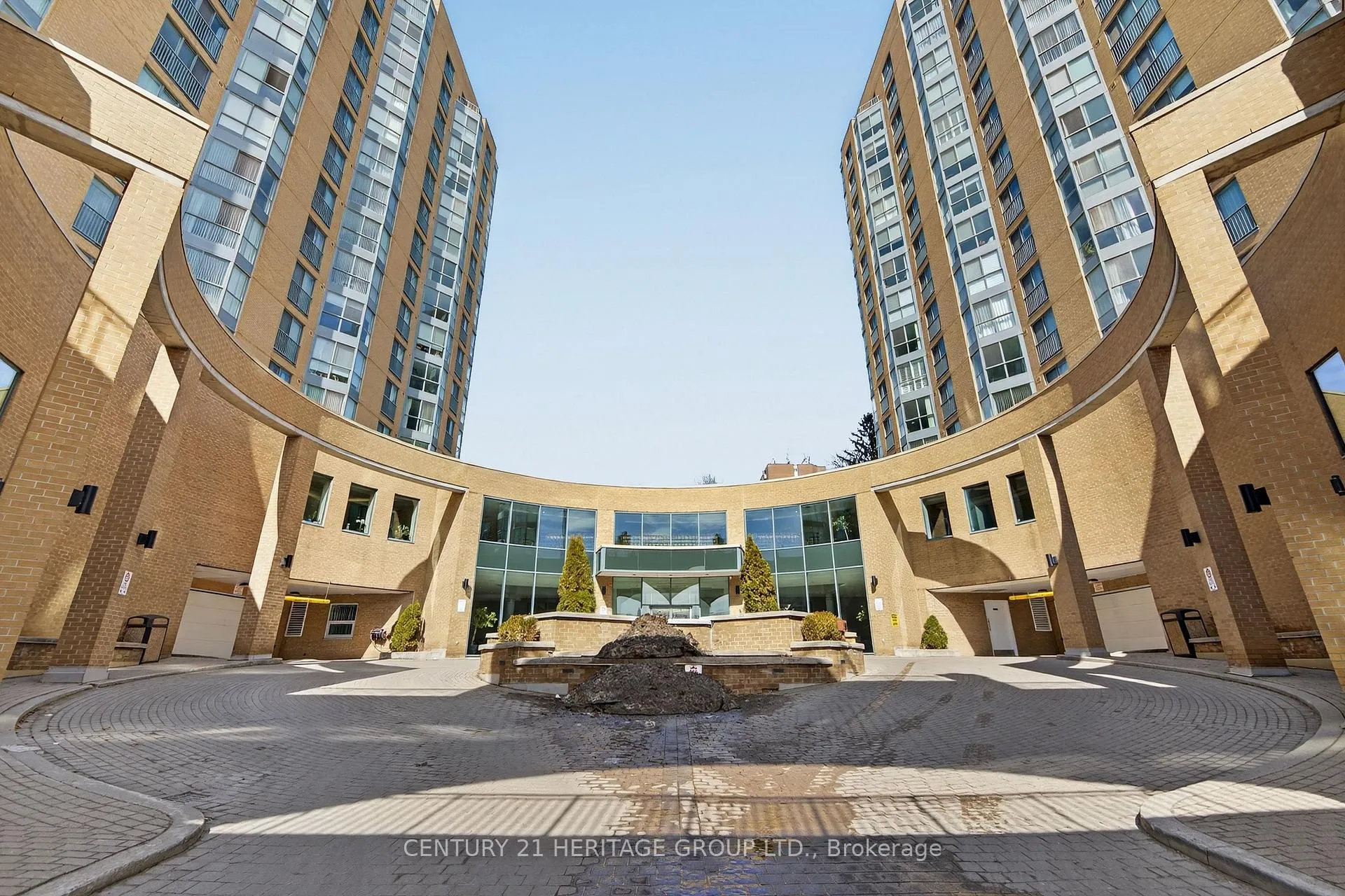 Photo 6 of Unit 1005, 150 Dunlop Street E, Barrie, City Centre — HOMEH