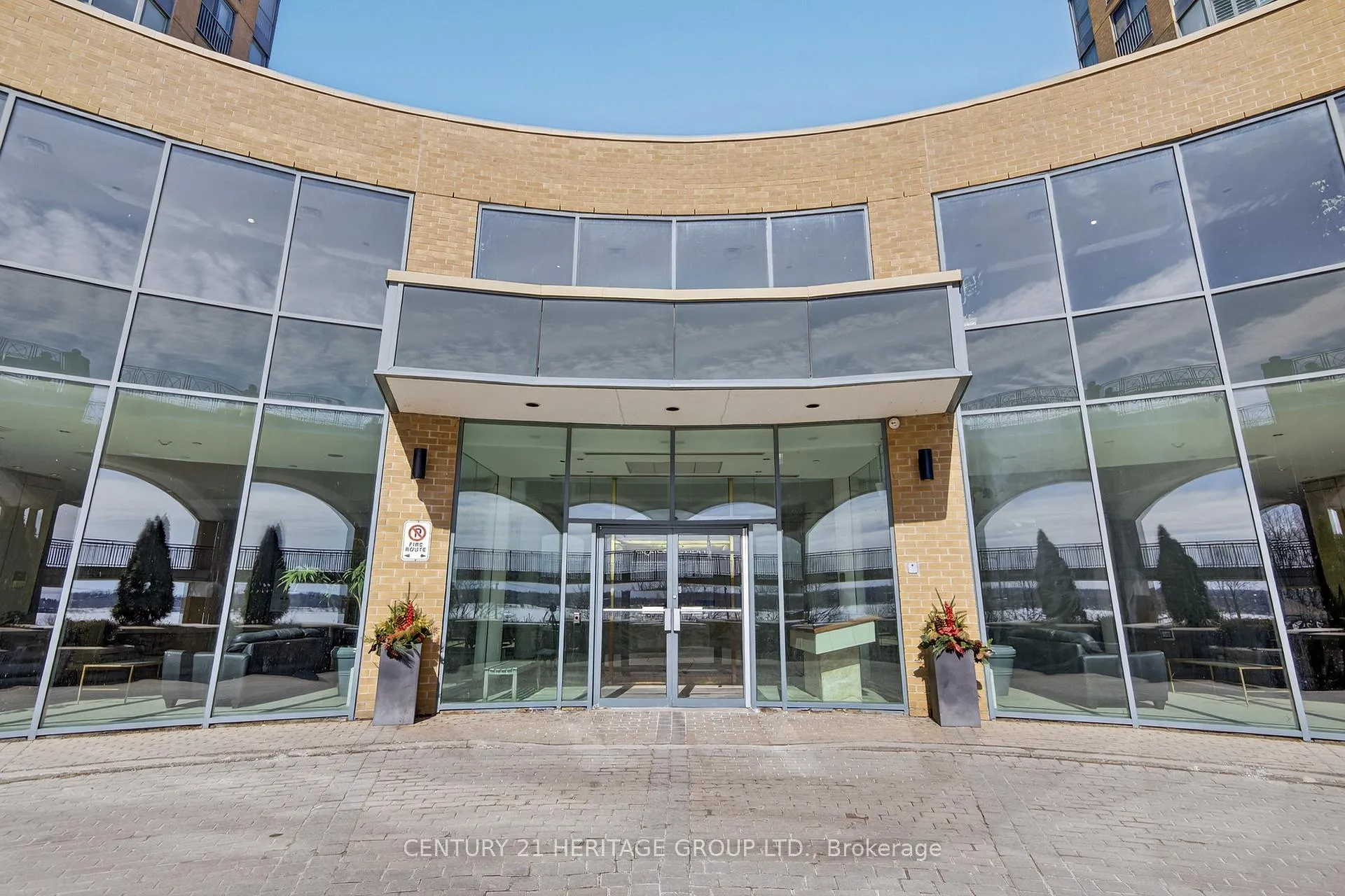 Photo 8 of Unit 1005, 150 Dunlop Street E, Barrie, City Centre — HOMEH
