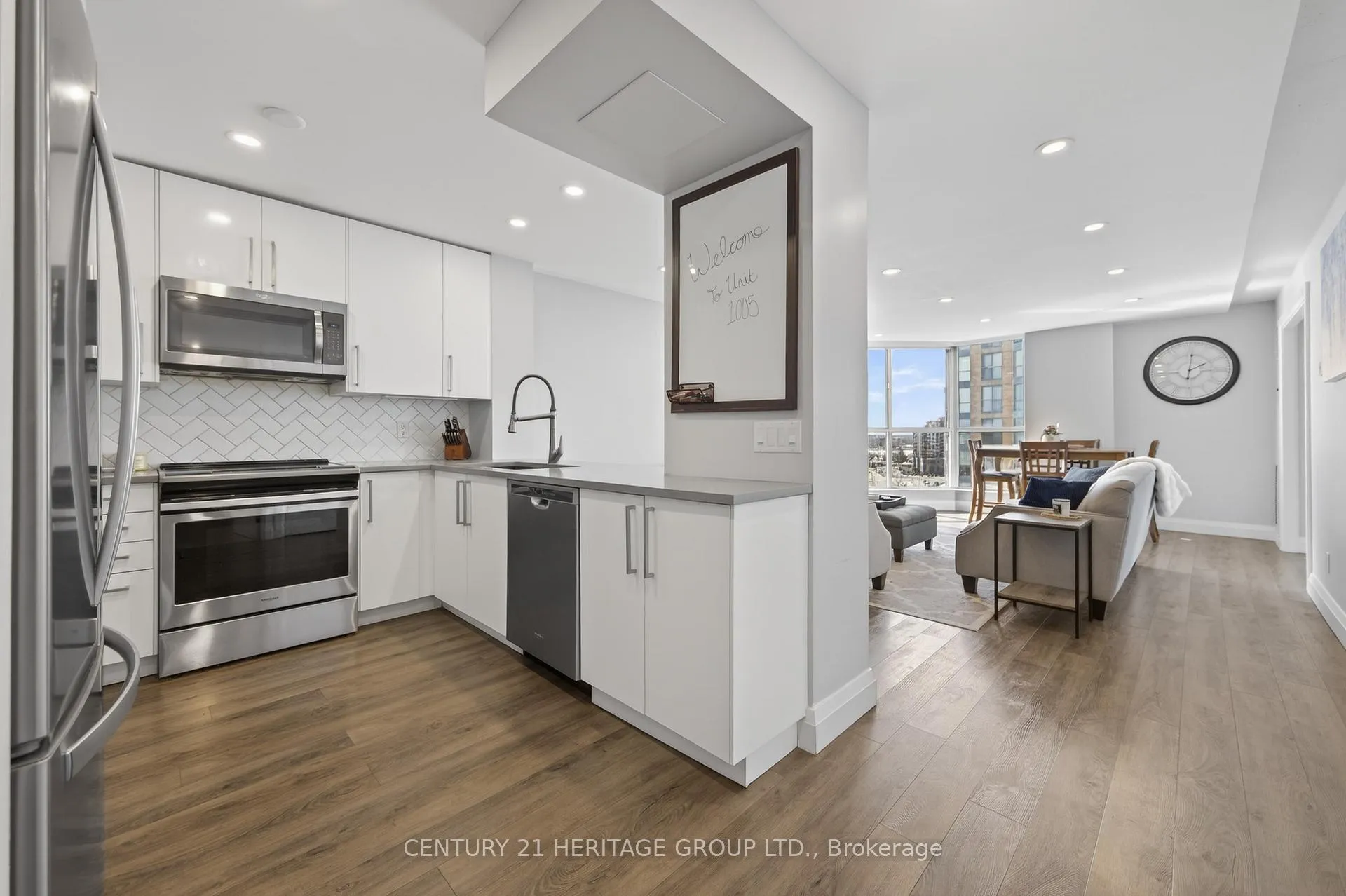 Photo 11 of Unit 1005, 150 Dunlop Street E, Barrie, City Centre — HOMEH