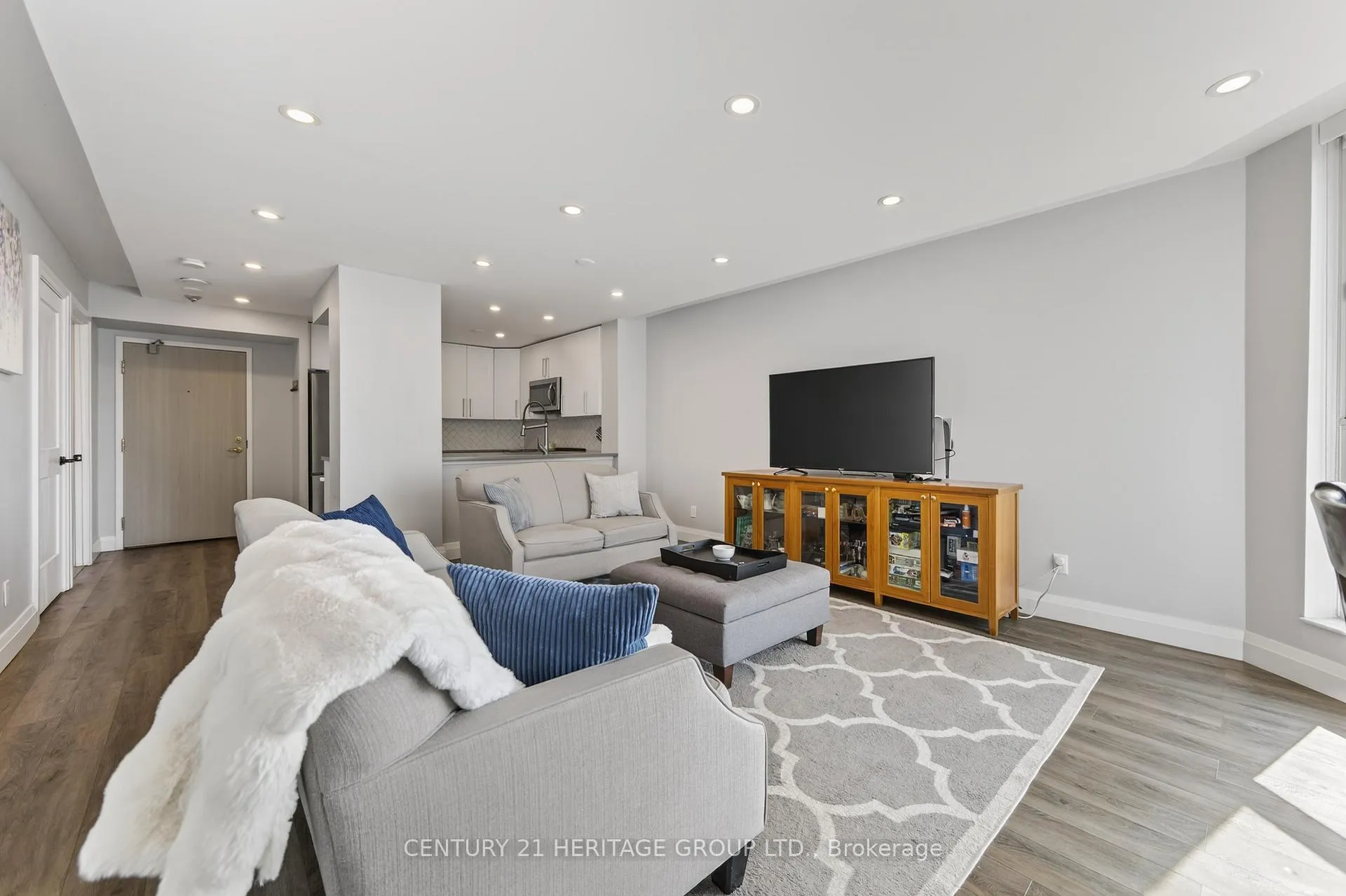 Photo 18 of Unit 1005, 150 Dunlop Street E, Barrie, City Centre — HOMEH