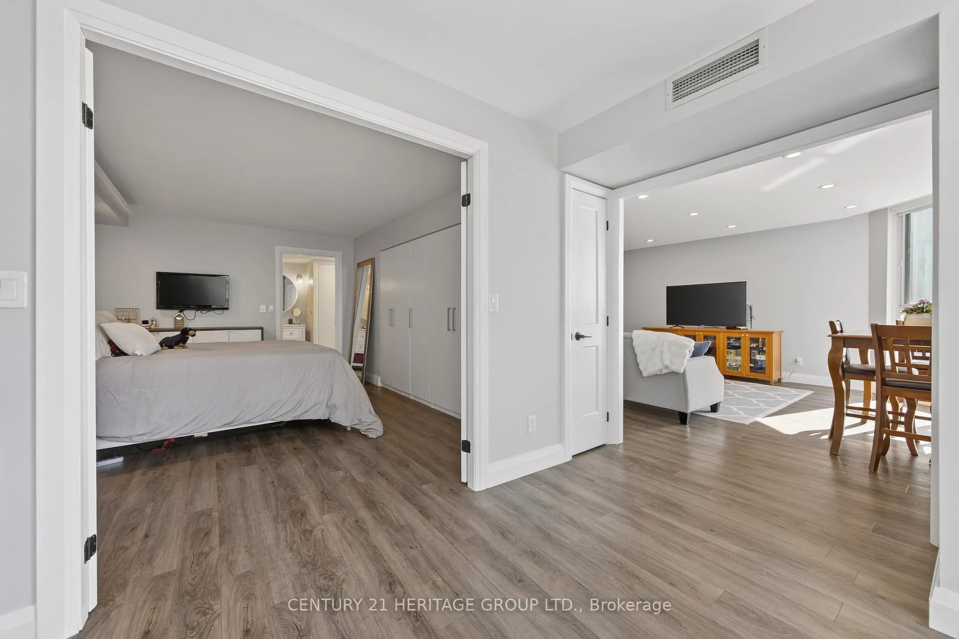 Photo 32 of Unit 1005, 150 Dunlop Street E, Barrie, City Centre — HOMEH