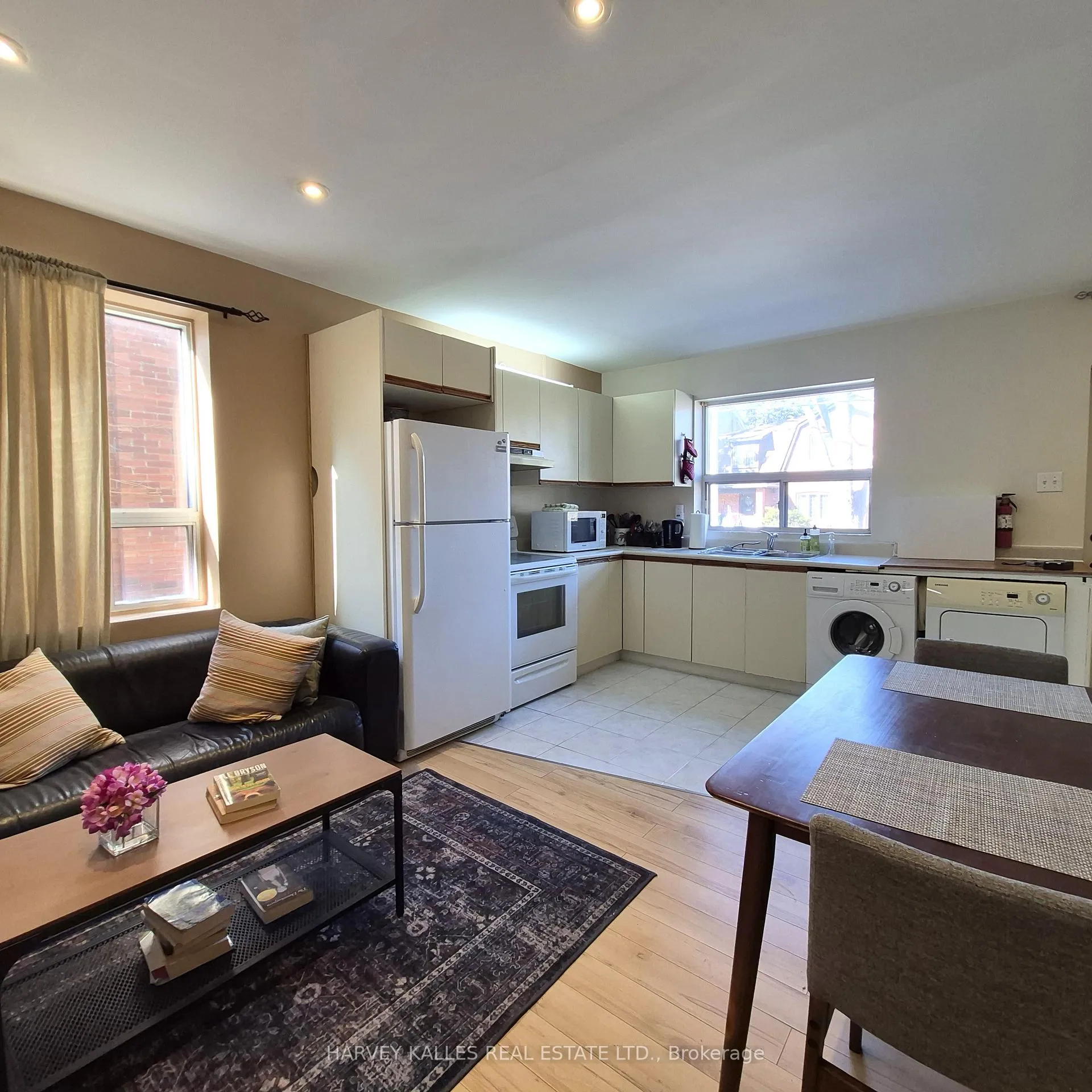 Photo 9 of Unit 1, 127 Summerhill Avenue, Toronto, Rosedale-Moore Park — HOMEH