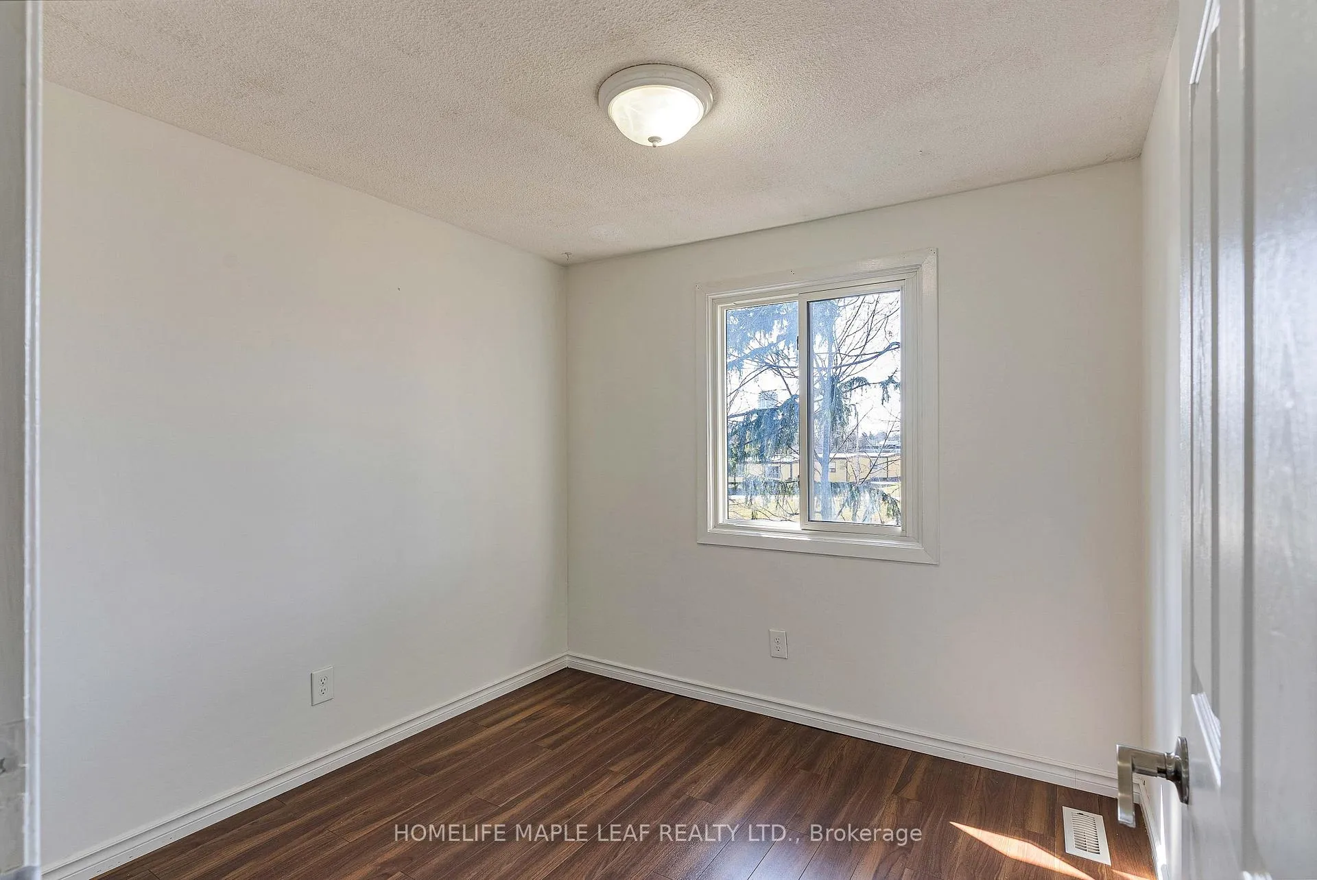 Photo 14 of Unit 57, 45 Hansen Road N, Brampton, Madoc — HOMEH