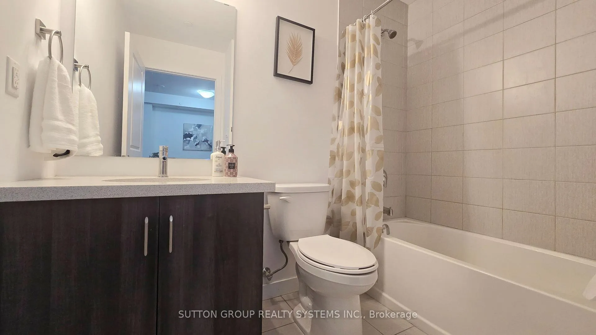 Photo 9 of Unit 437, 101 Shoreview Place, Hamilton, Lakeshore — HOMEH