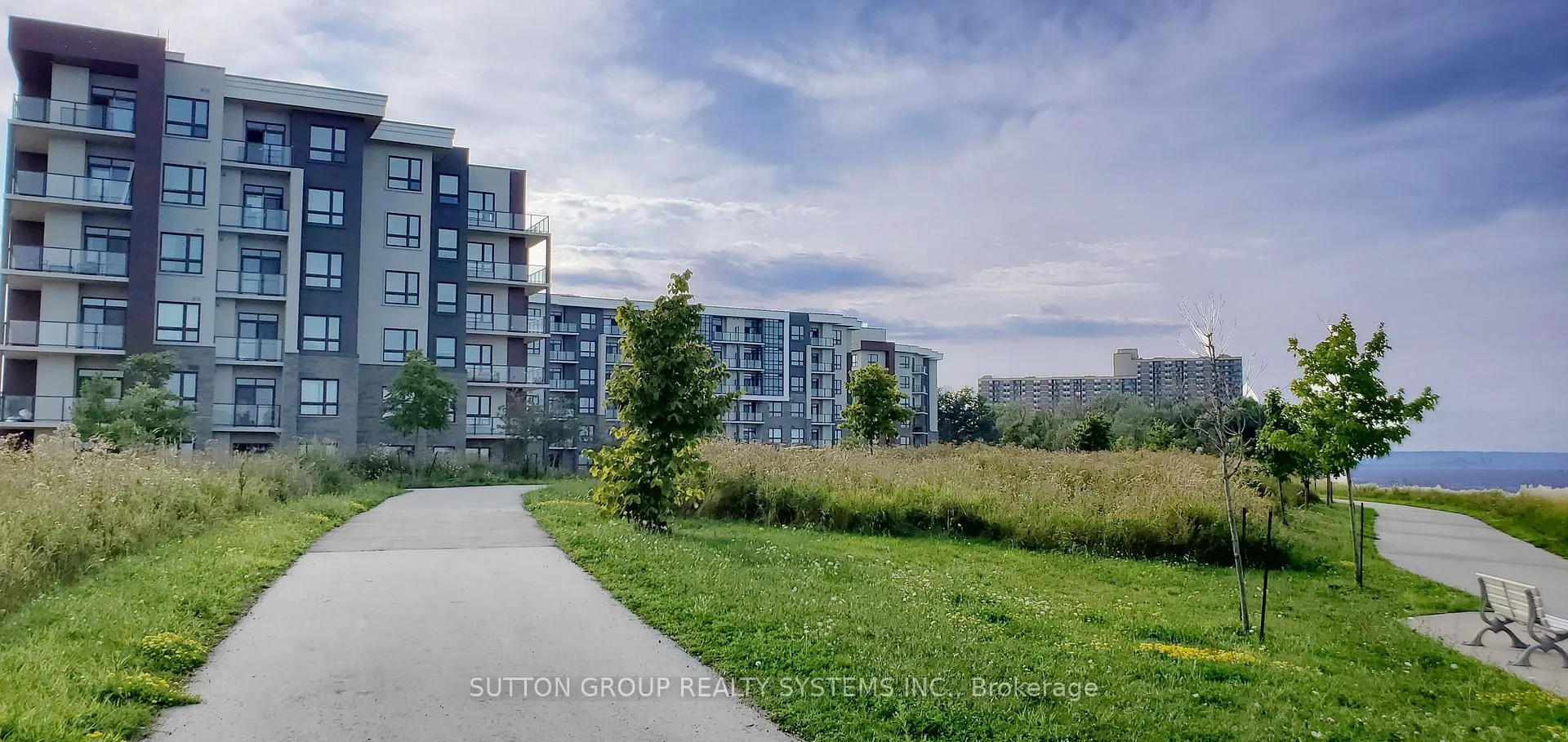 Photo 14 of Unit 437, 101 Shoreview Place, Hamilton, Lakeshore — HOMEH