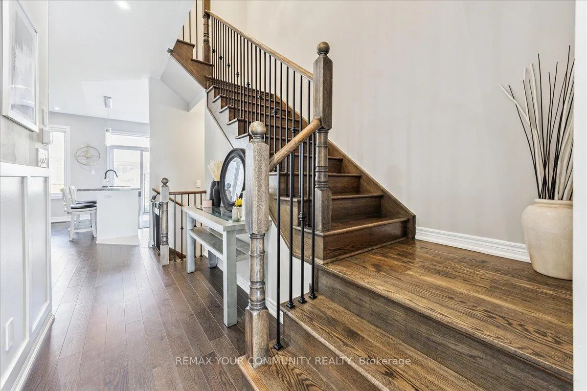 Photo 6 of 36 Clifford Crescent, New Tecumseth, Tottenham — HOMEH