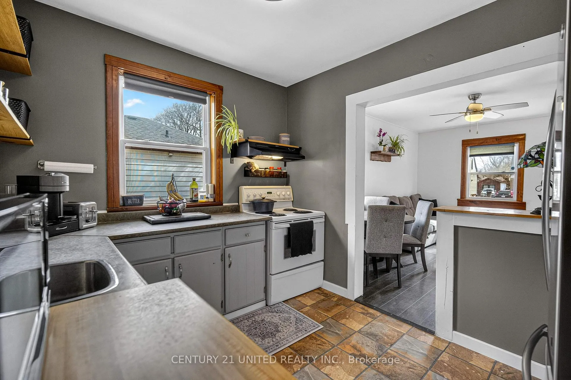 Photo 7 of 542 Mckellar Street, Peterborough, Otonabee Ward 1 — HOMEH