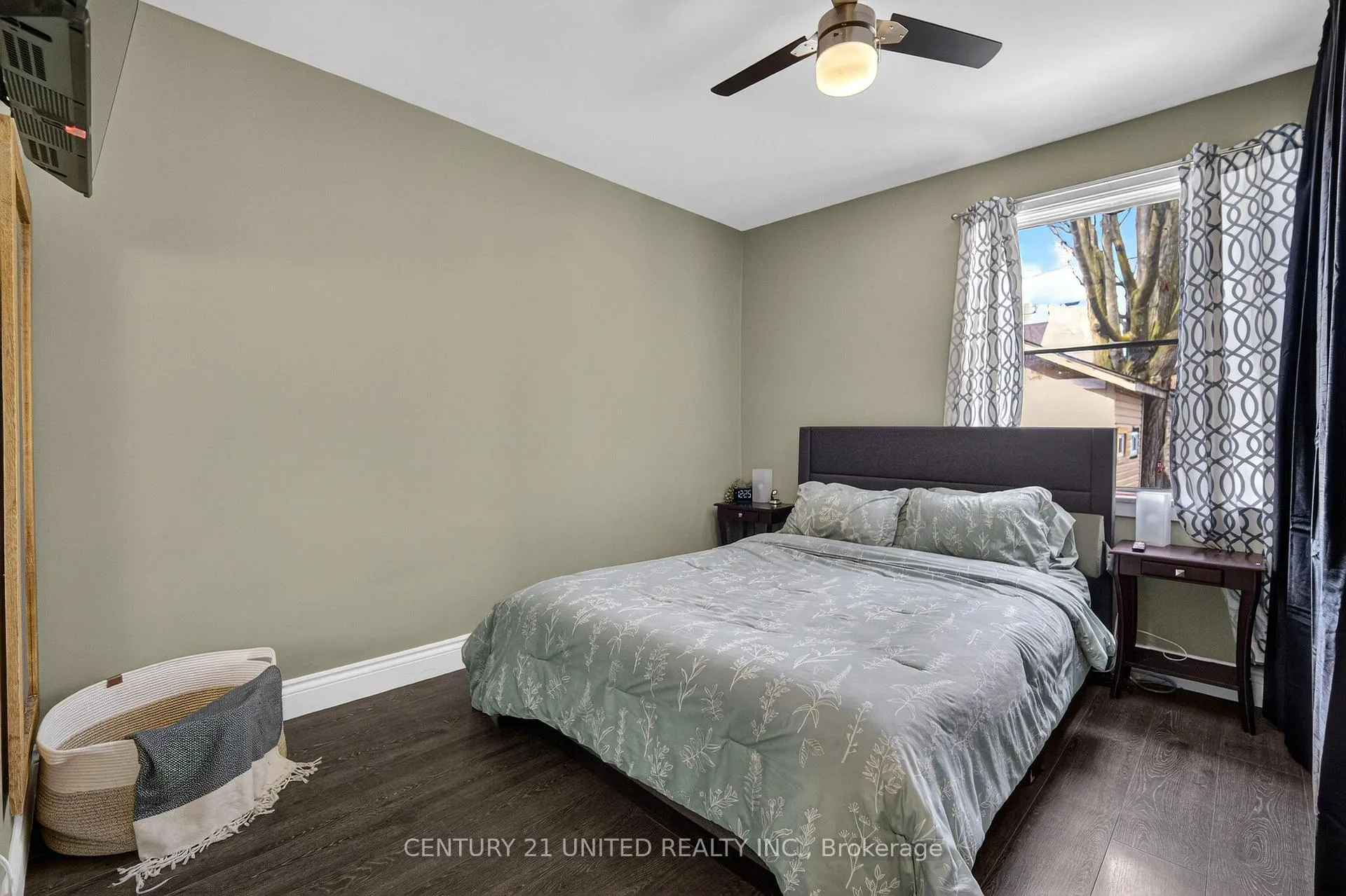 Photo 8 of 542 Mckellar Street, Peterborough, Otonabee Ward 1 — HOMEH