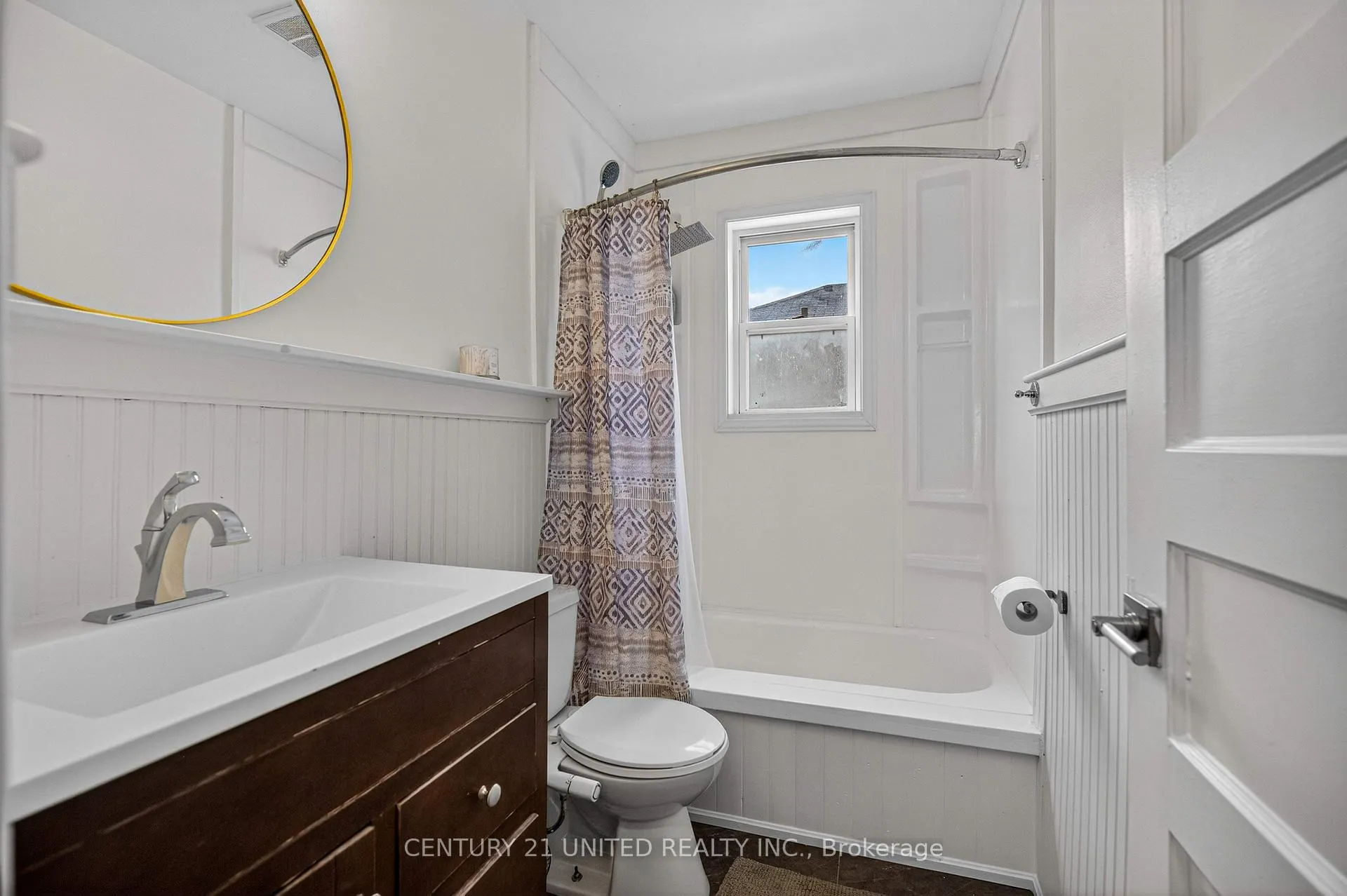 Photo 10 of 542 Mckellar Street, Peterborough, Otonabee Ward 1 — HOMEH