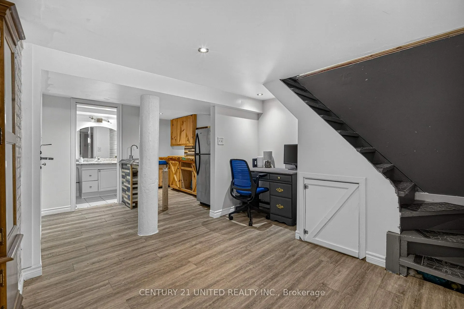 Photo 13 of 542 Mckellar Street, Peterborough, Otonabee Ward 1 — HOMEH