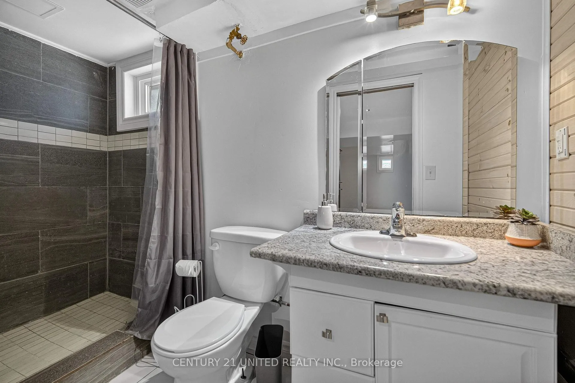 Photo 17 of 542 Mckellar Street, Peterborough, Otonabee Ward 1 — HOMEH