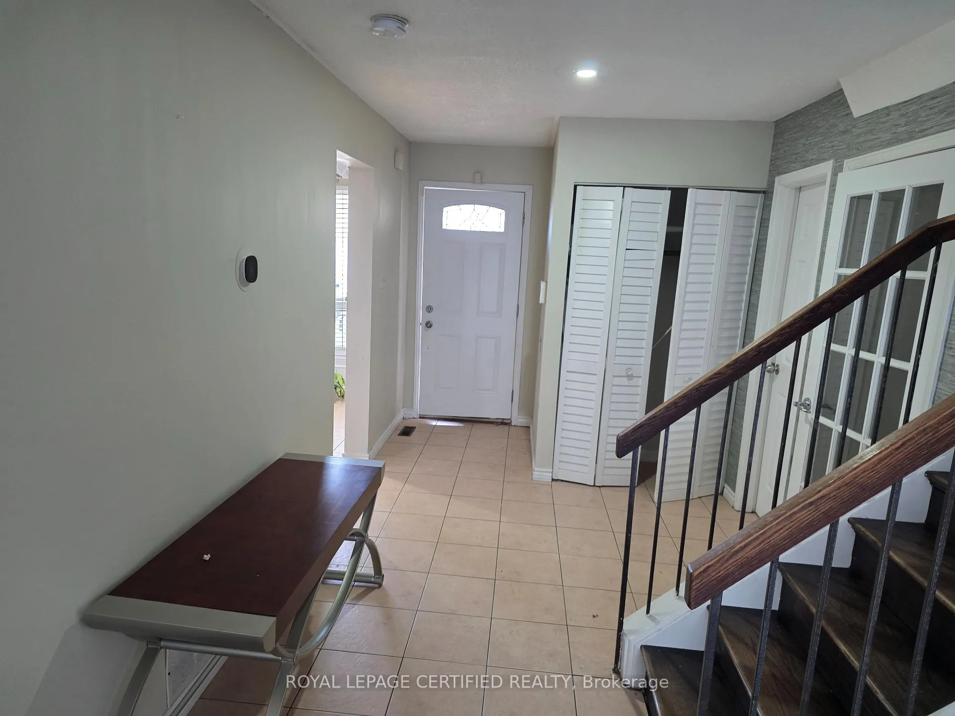 Photo 3 of 72 Fanshawe Drive, Brampton, Heart Lake West — HOMEH