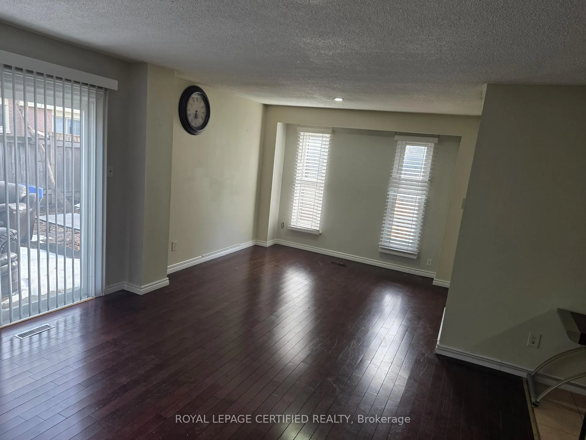 Photo 4 of 72 Fanshawe Drive, Brampton, Heart Lake West — HOMEH