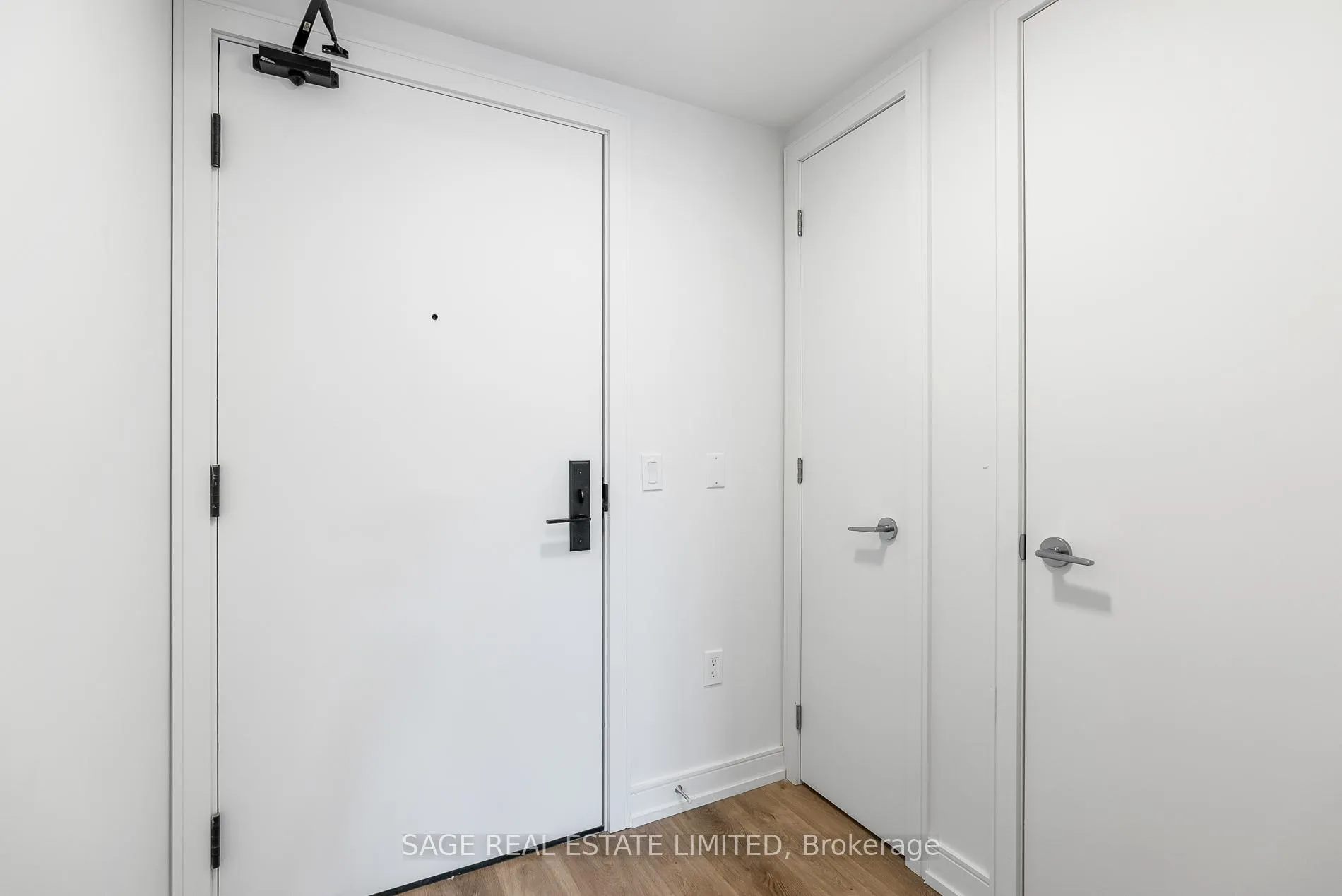 Photo 3 of Unit 1004, 1 Jarvis Street, Hamilton, Beasley — HOMEH