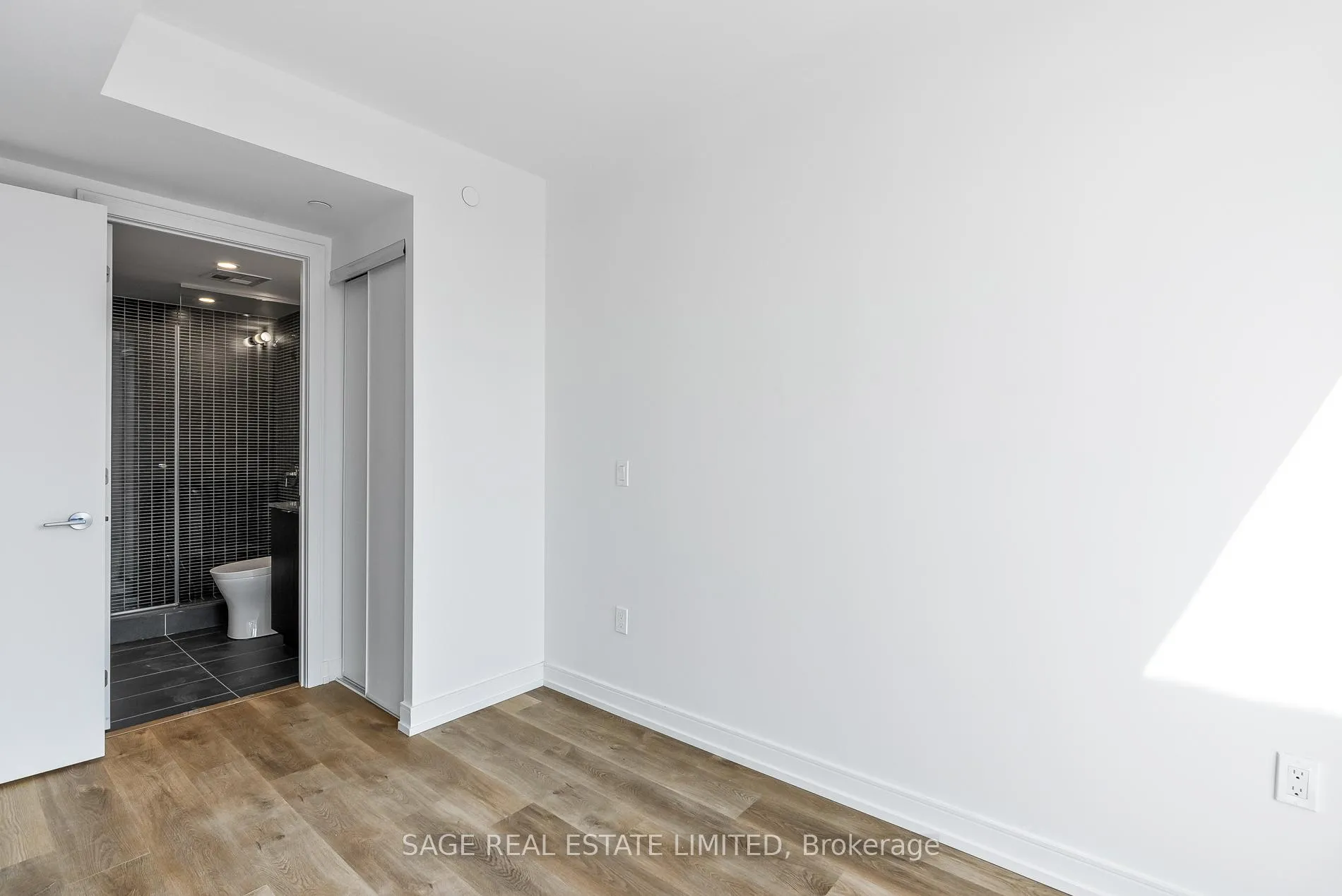 Photo 7 of Unit 1004, 1 Jarvis Street, Hamilton, Beasley — HOMEH