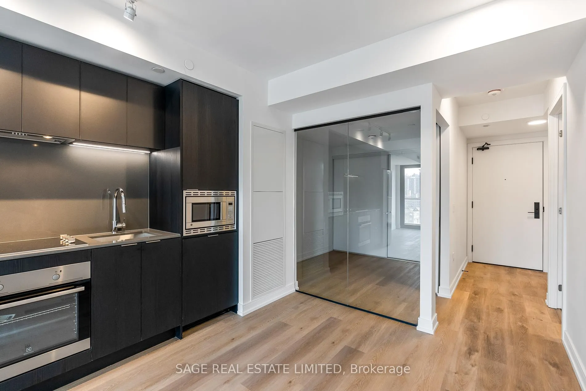 Photo 9 of Unit 1004, 1 Jarvis Street, Hamilton, Beasley — HOMEH