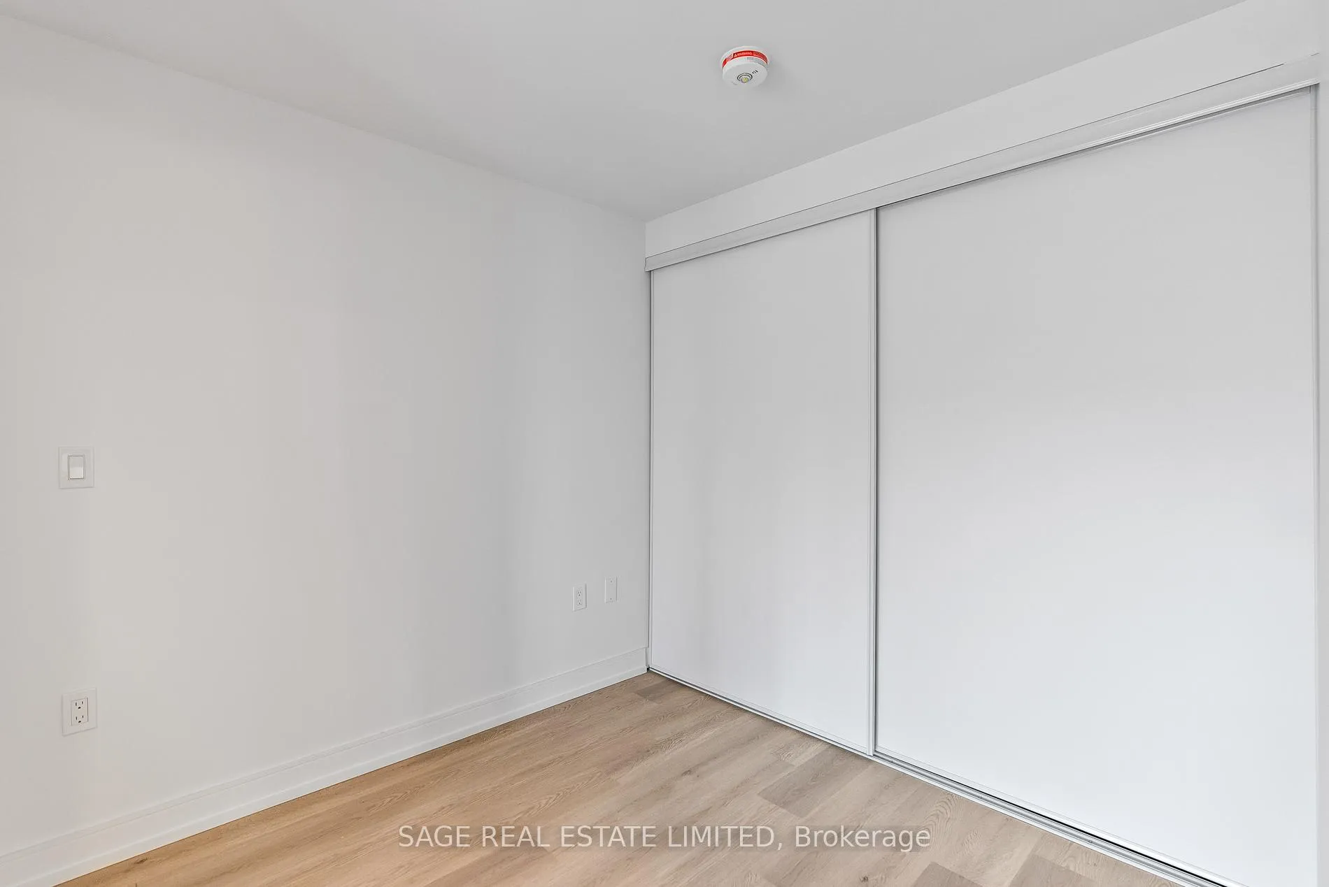 Photo 10 of Unit 1004, 1 Jarvis Street, Hamilton, Beasley — HOMEH