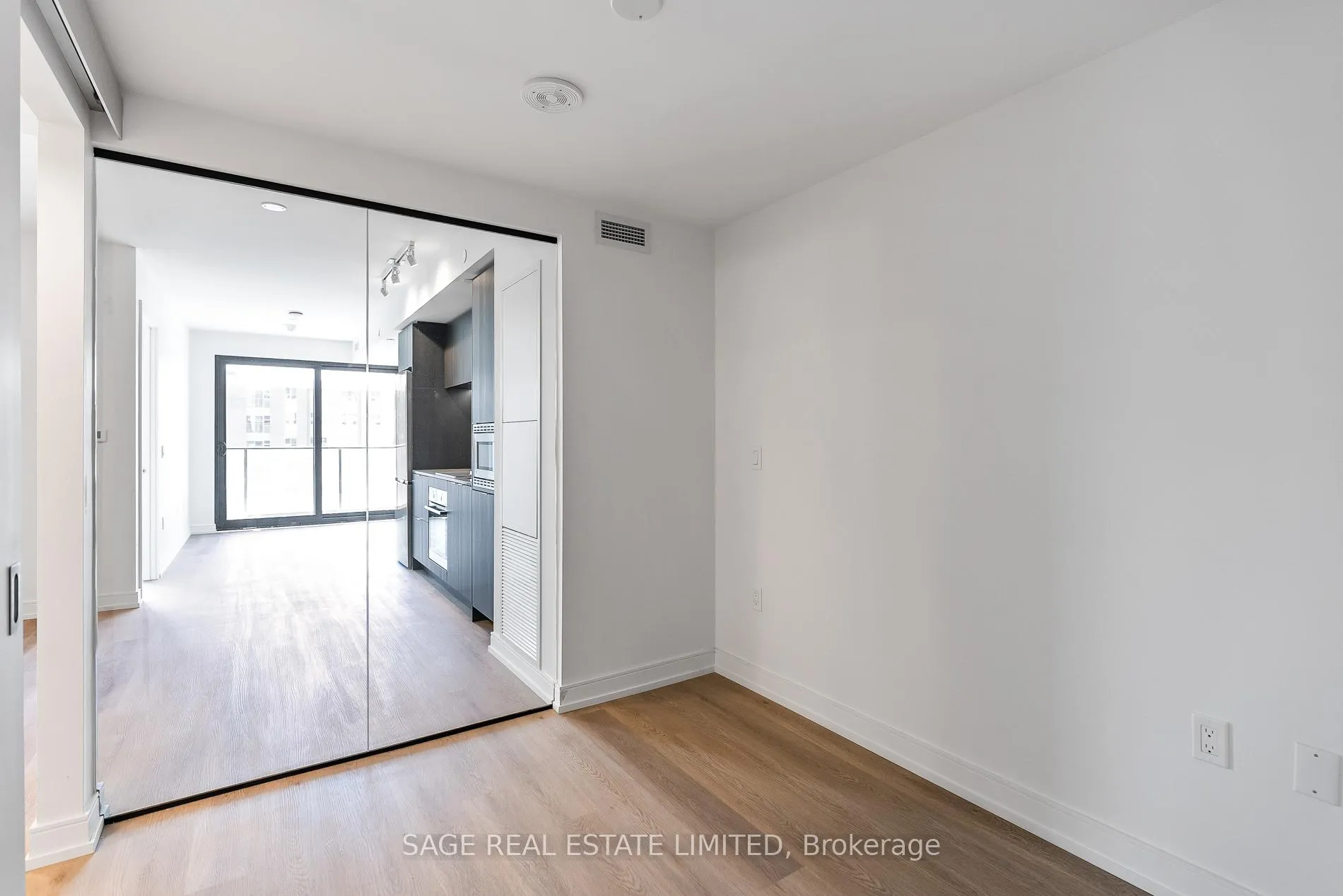 Photo 11 of Unit 1004, 1 Jarvis Street, Hamilton, Beasley — HOMEH
