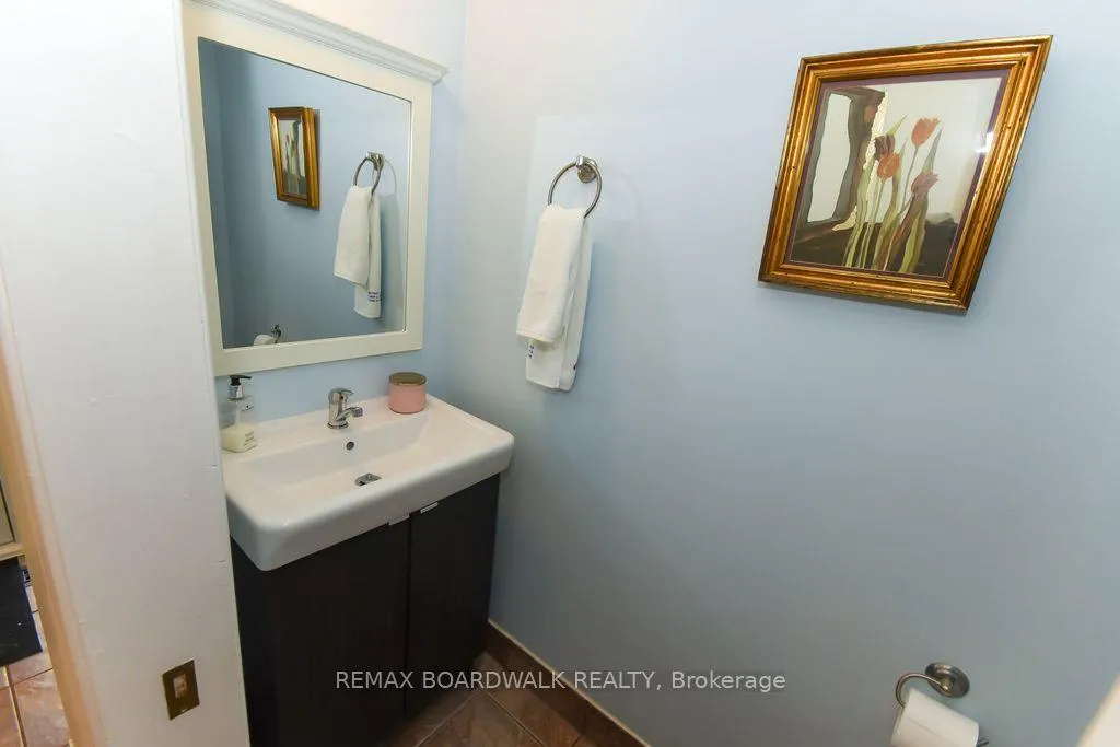 Photo 6 of 1619 Du Sommet Place N, Ottawa, Chateauneuf — HOMEH