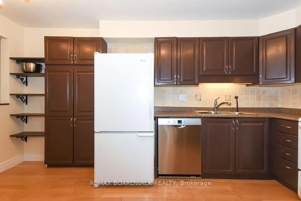 Photo 12 of 1619 Du Sommet Place N, Ottawa, Chateauneuf — HOMEH