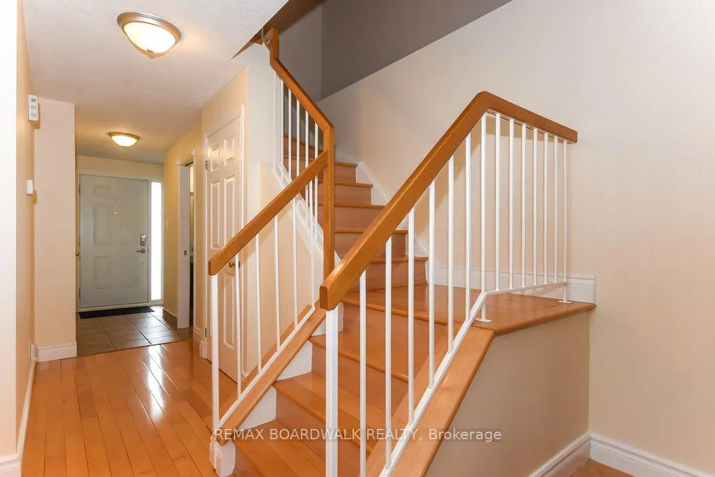 Photo 14 of 1619 Du Sommet Place N, Ottawa, Chateauneuf — HOMEH