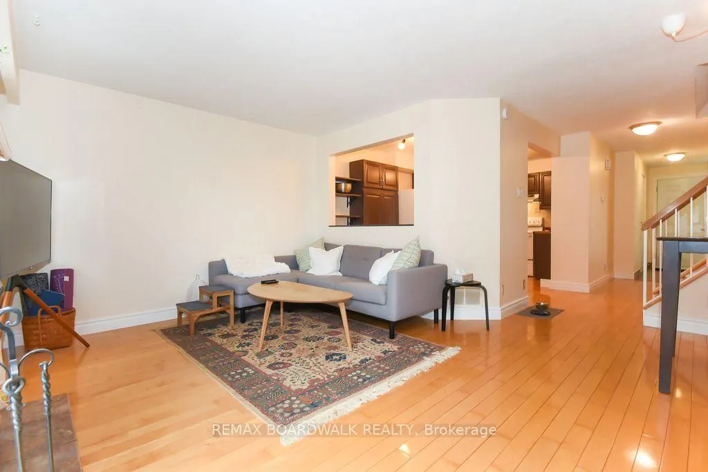 Photo 16 of 1619 Du Sommet Place N, Ottawa, Chateauneuf — HOMEH