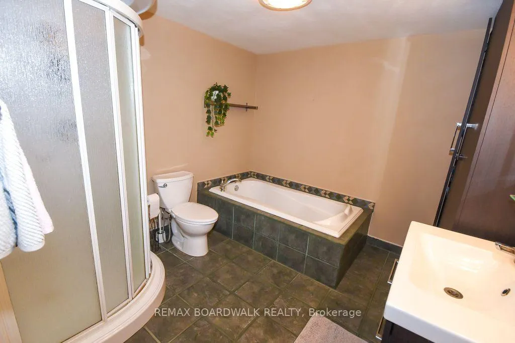 Photo 30 of 1619 Du Sommet Place N, Ottawa, Chateauneuf — HOMEH