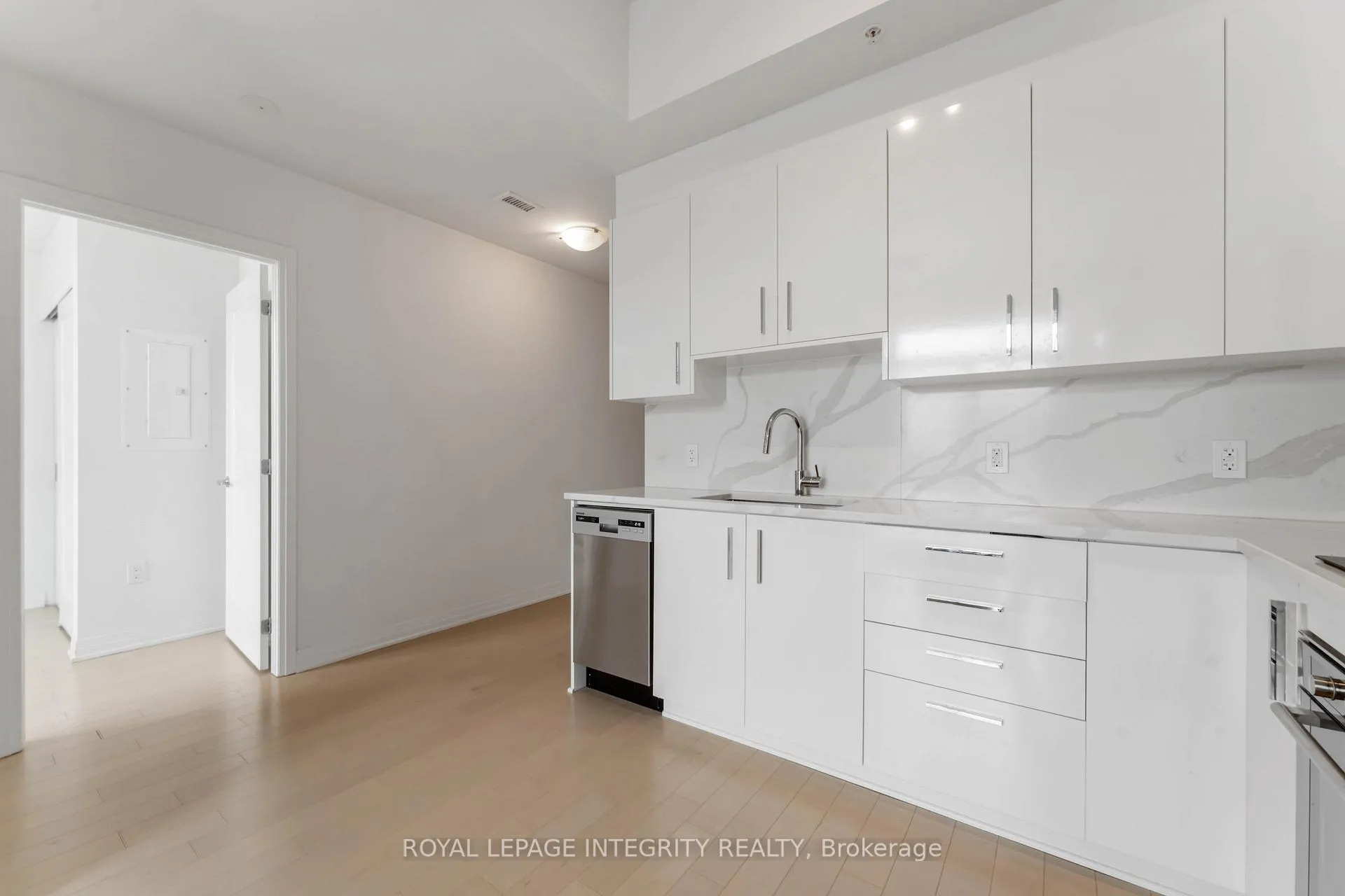 Photo 8 of Unit 1008, 805 Carling Avenue, Ottawa, West Centre Town — HOMEH