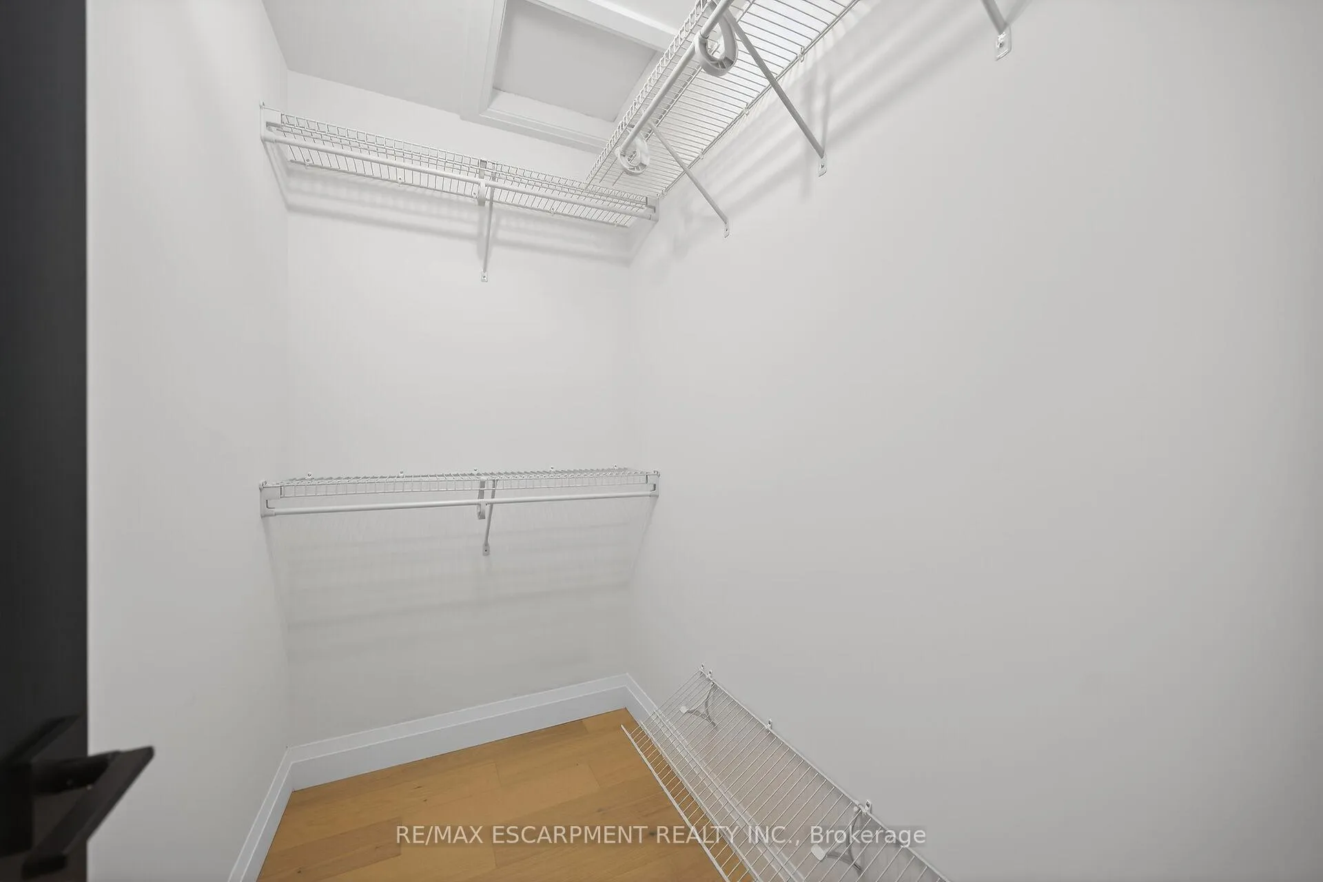 Photo 24 of 1036 Garth Street, Hamilton, Gilbert — HOMEH