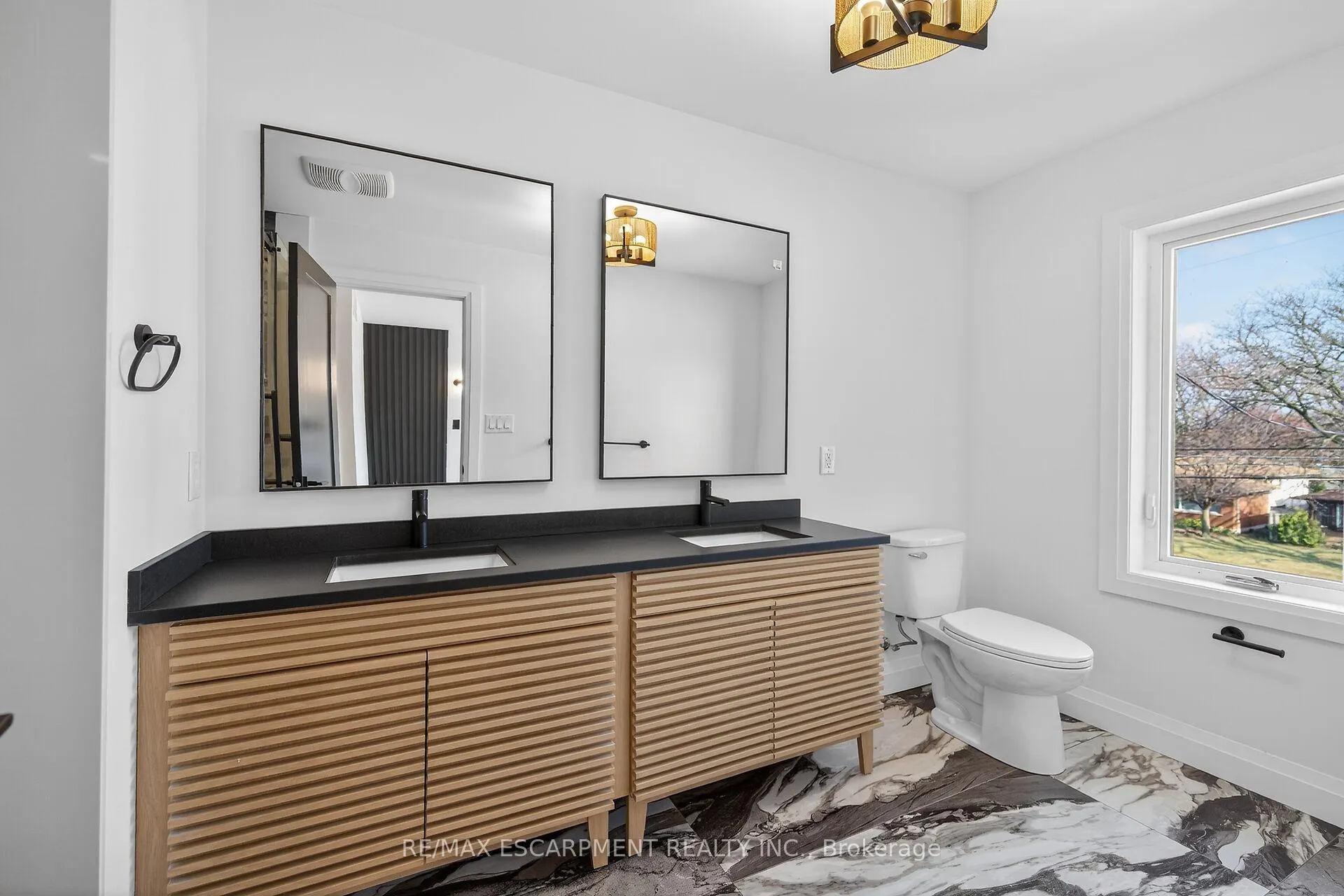 Photo 27 of 1036 Garth Street, Hamilton, Gilbert — HOMEH